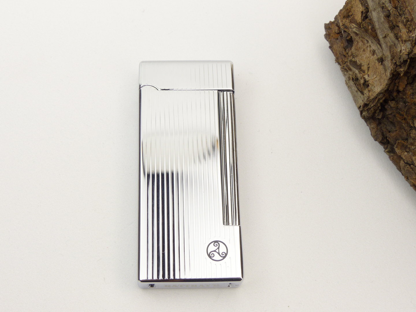 rattrays_grand_pfeifenfeuerzeug_chrome_stripes_1