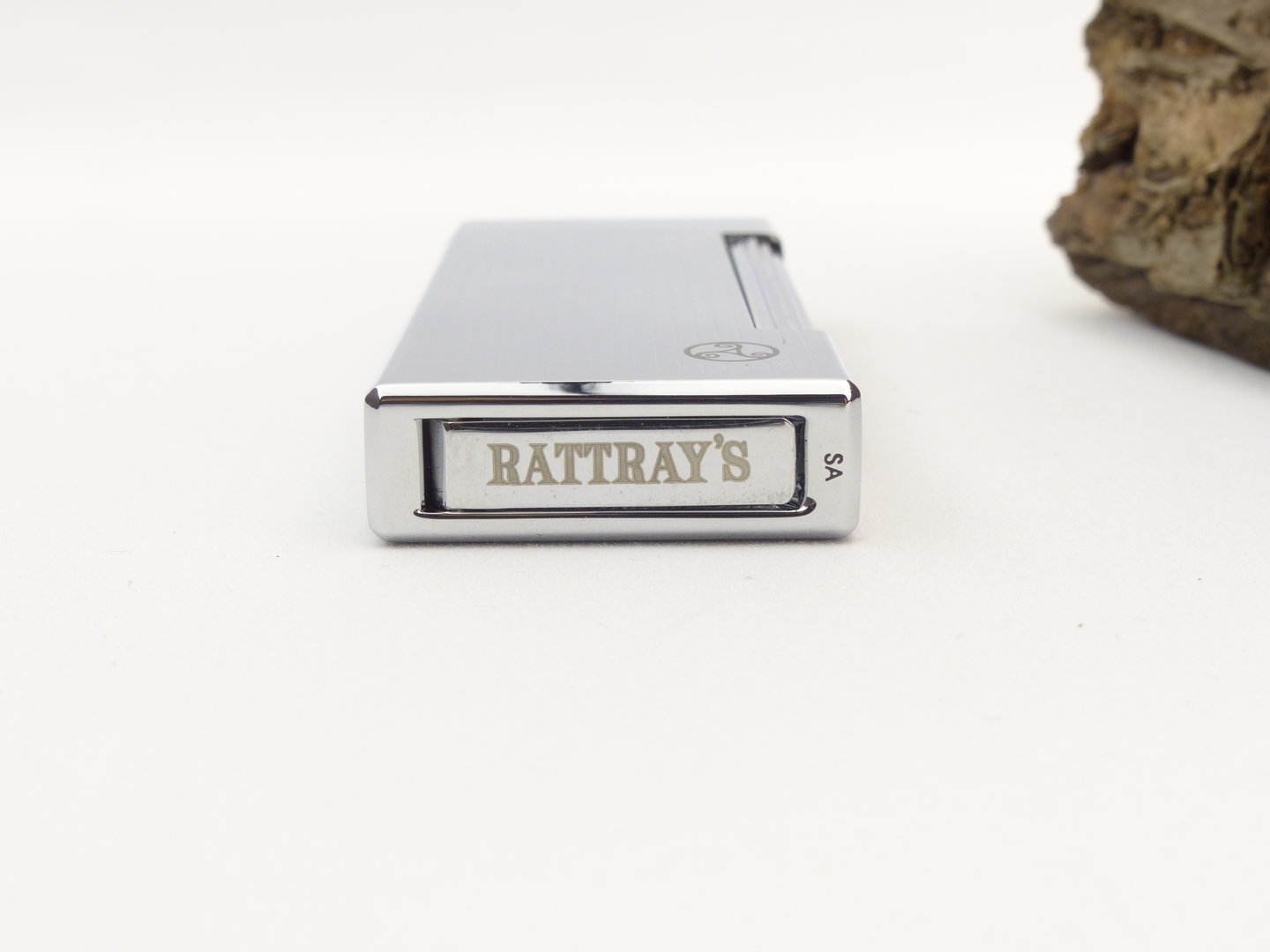 rattrays_grand_pfeifenfeuerzeug_chrome_stripes_4