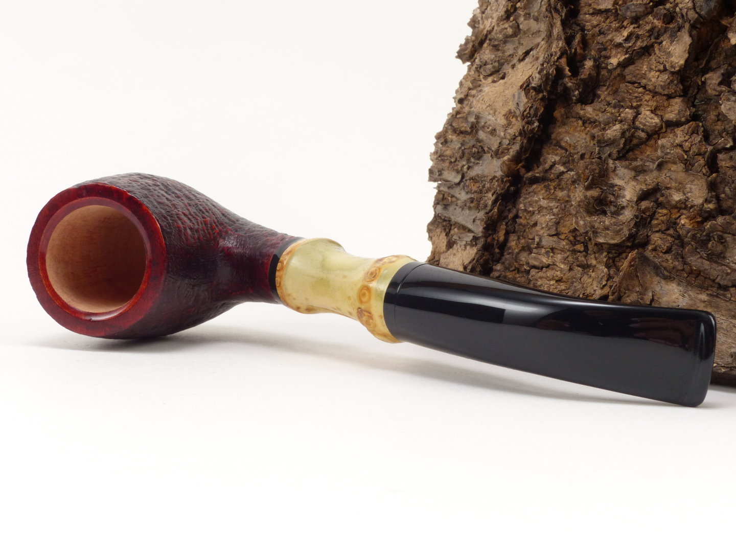 rattrays_bamboo_bent_sand_red_filter_5