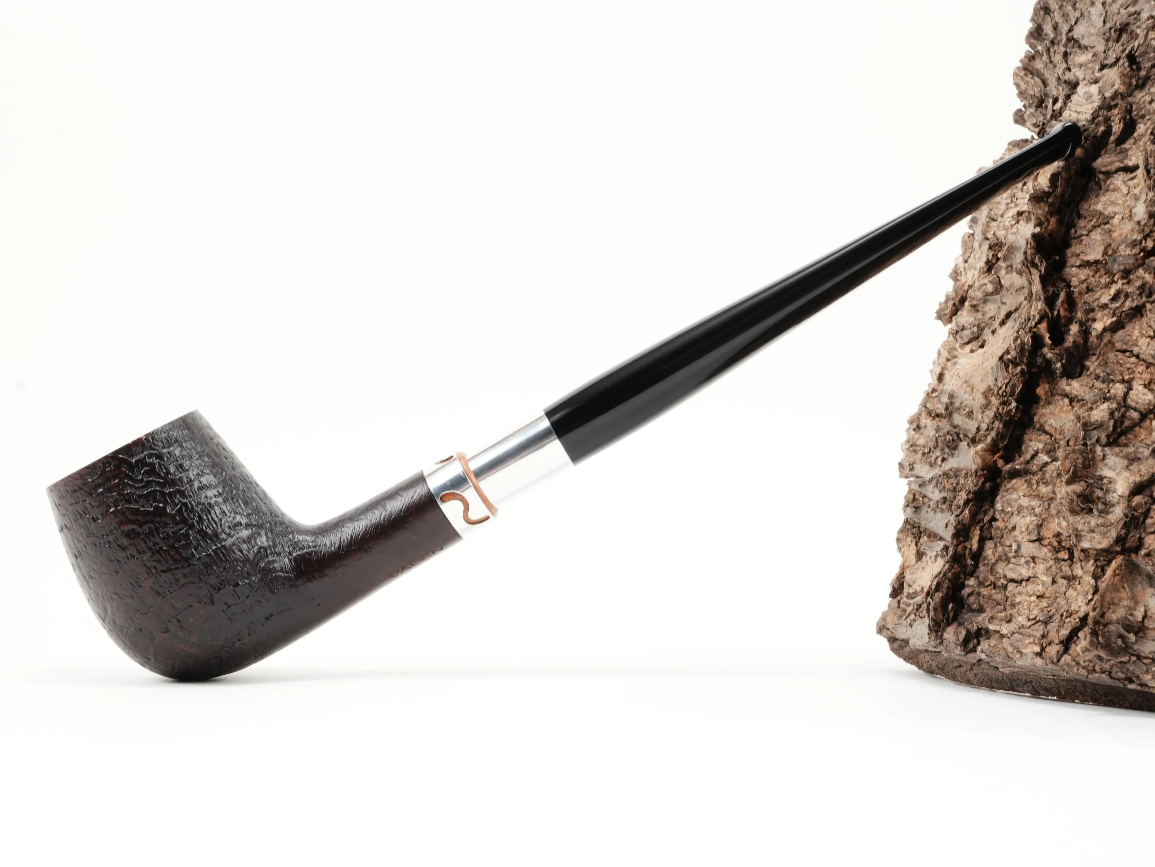 Seitenansicht der geraden Vauen YORKSHIRE 503 Billiard-Pfeife in sandgestrahltem dunkelrot-braunem Finish