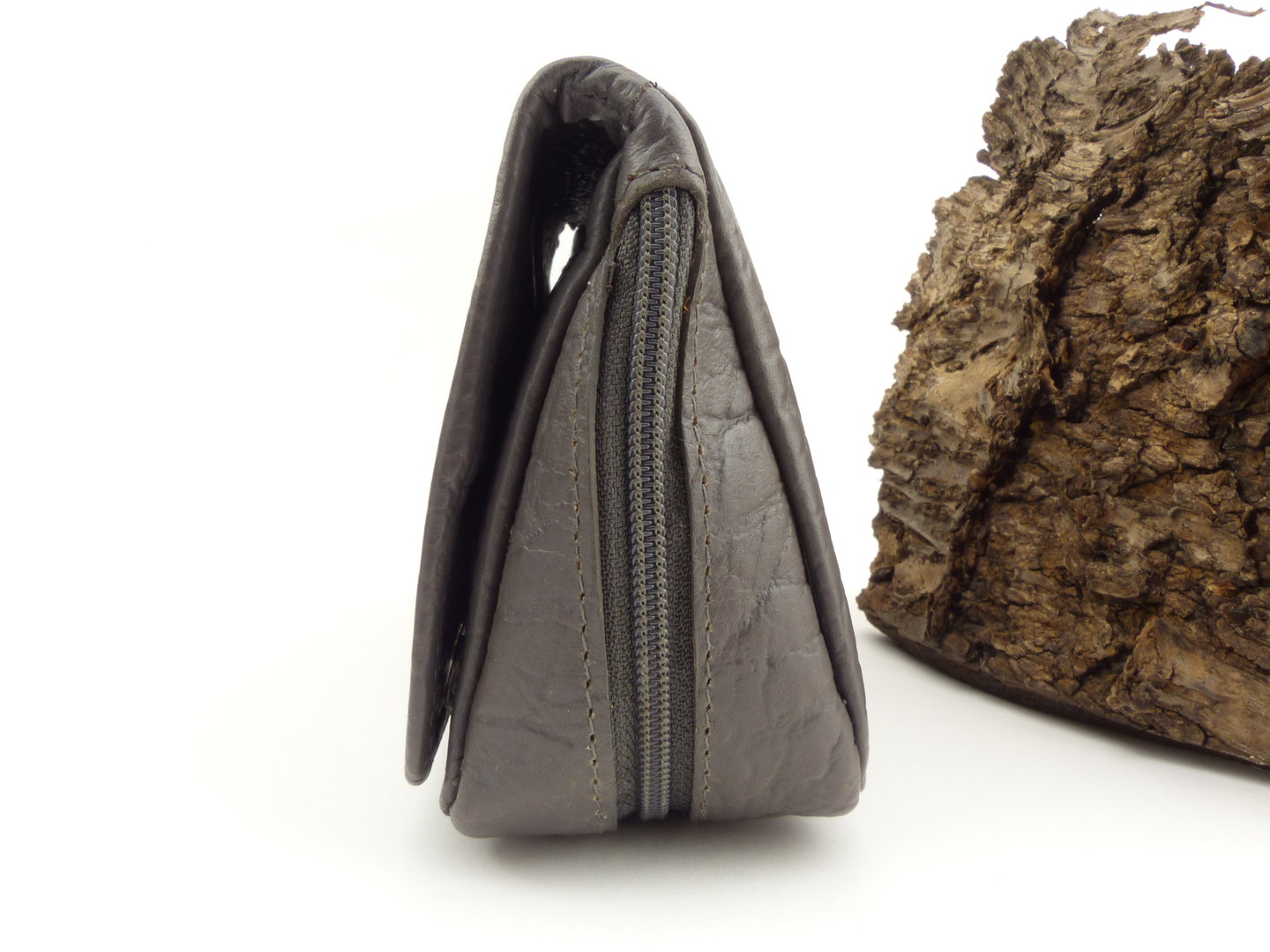 white_elephant_pfeifentasche_loxo_cp2_2