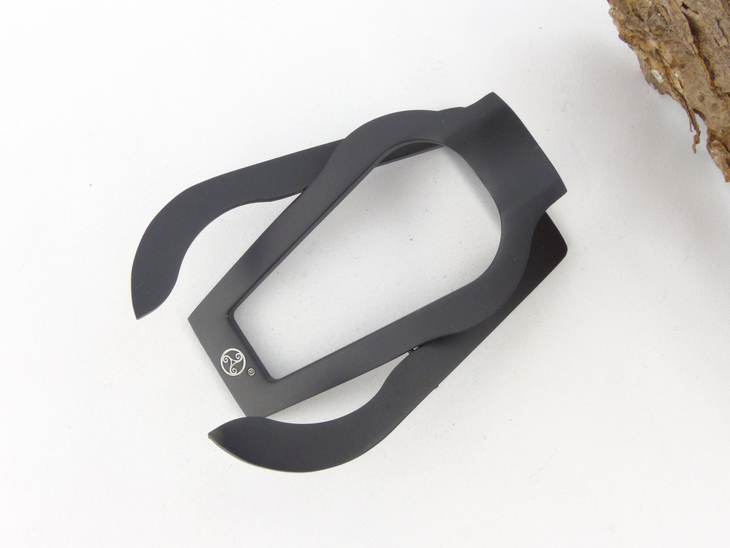 rattrays_pfeifenstaender_schwarz_2