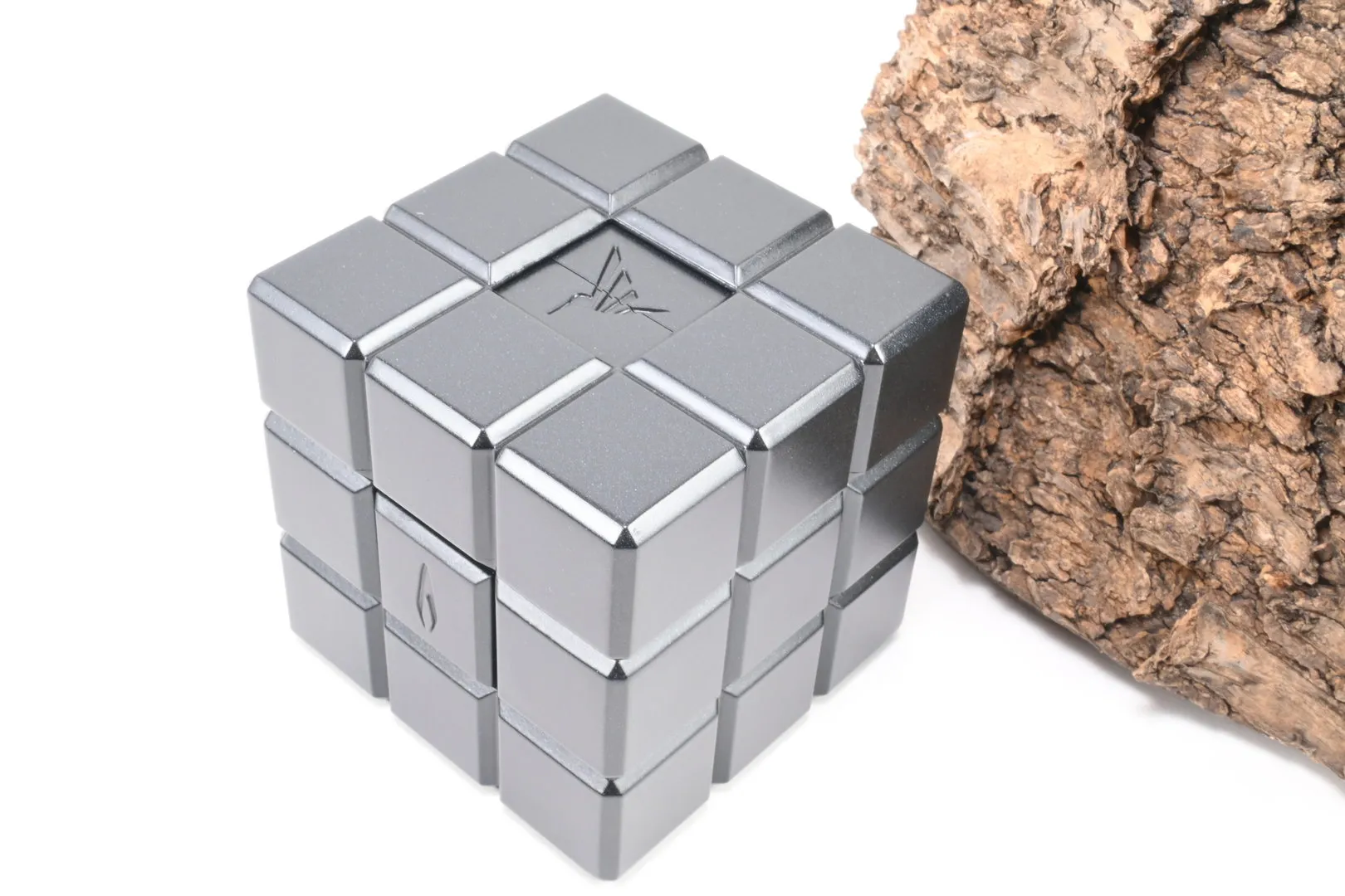 Colibri_Tischfeuerzeug_Heritage_Cube_Schwarz_8