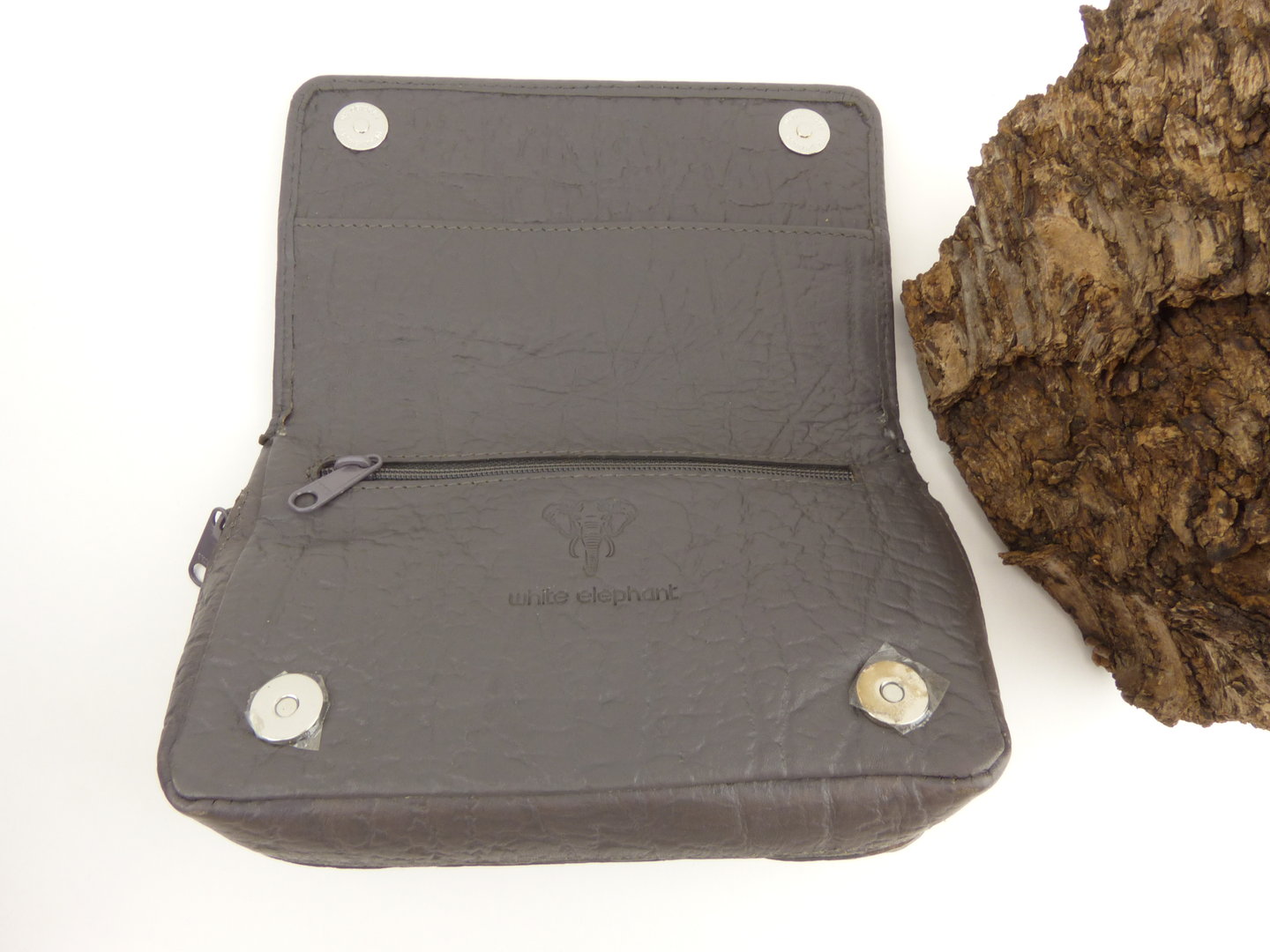 white_elephant_pfeifentasche_loxo_cp2_5