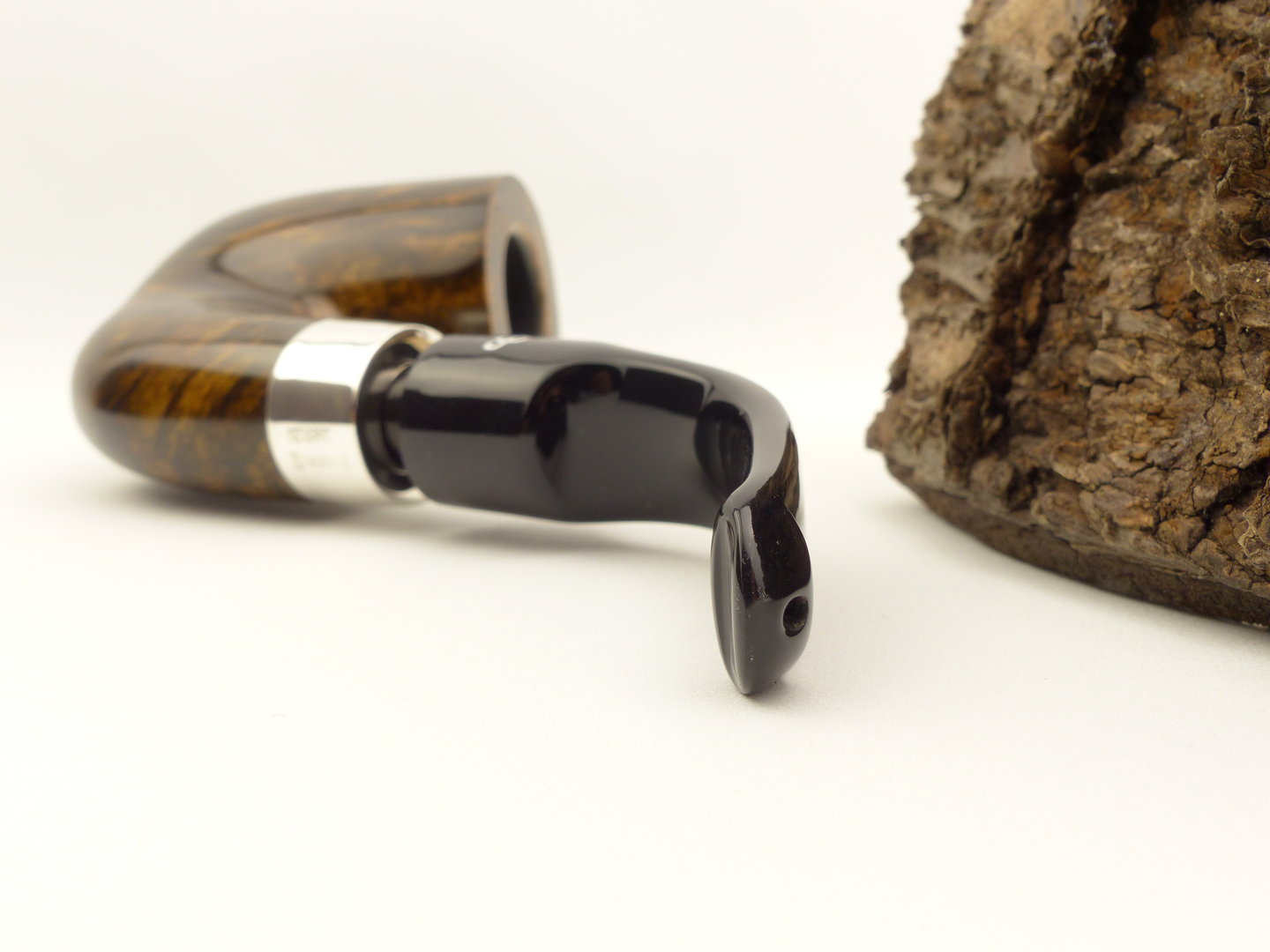 peterson_pub_pipe_contrast_4