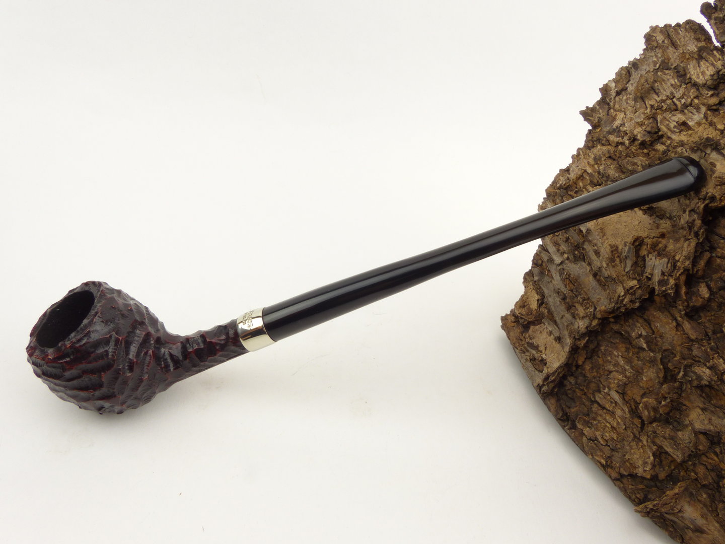peterson_tavern_pipe_apple_1