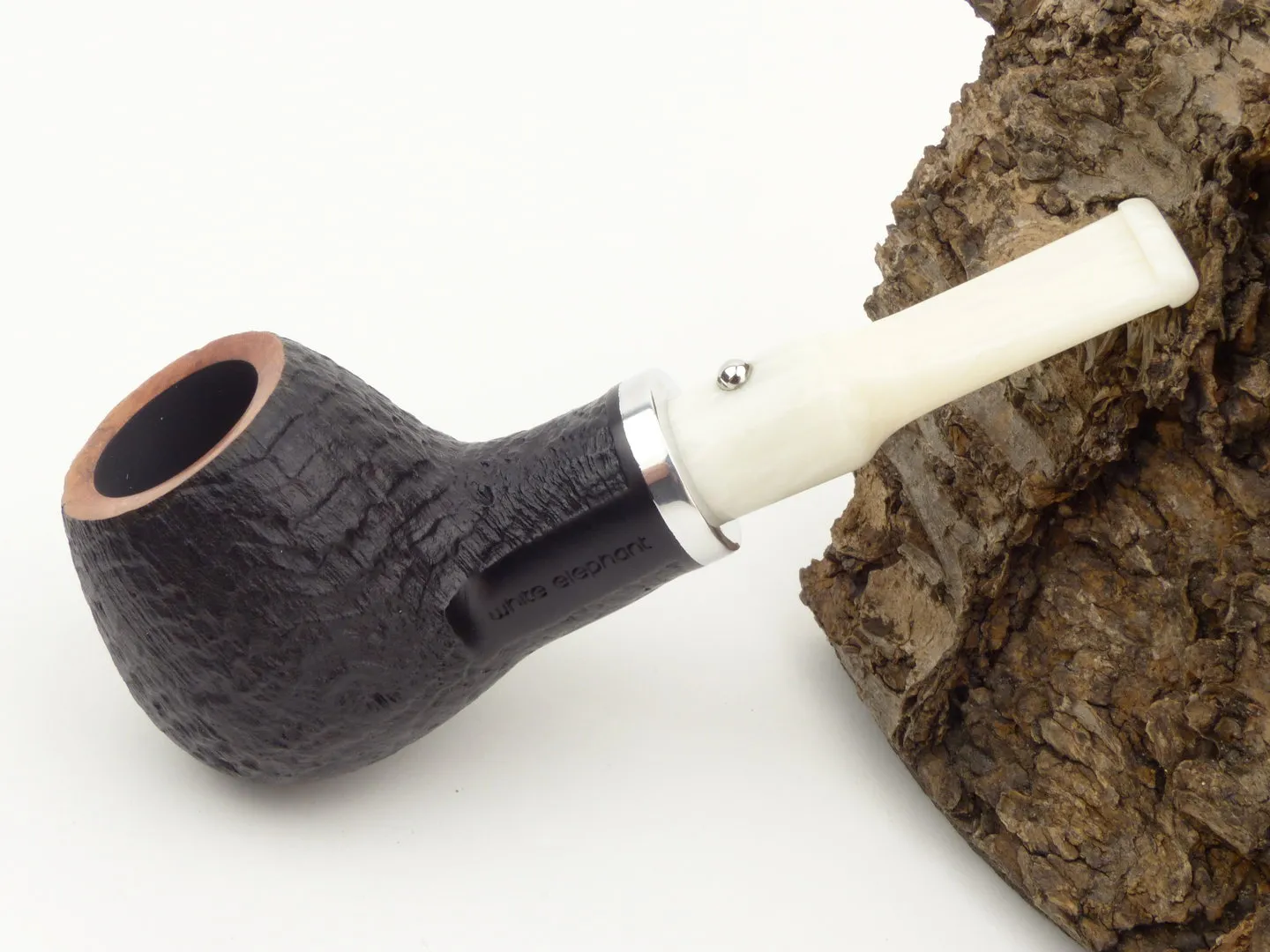 White Elephant Pfeife Ebony & Ivory sand 5