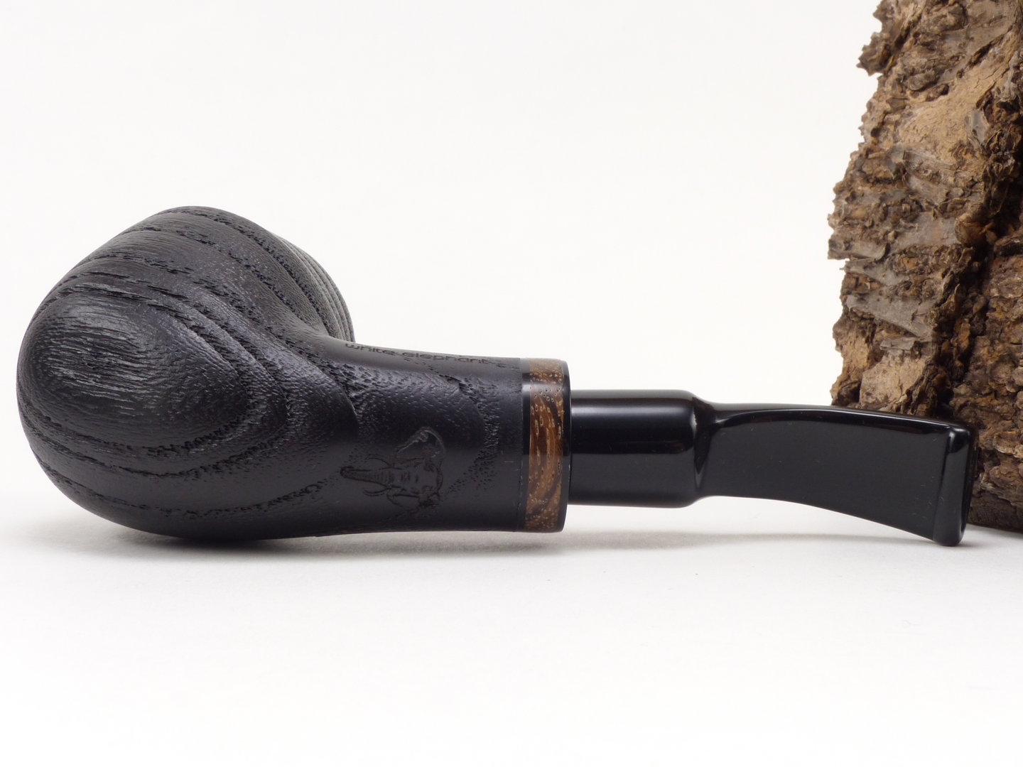 white_elephant_pipe_pfeife_cameroon_3_7