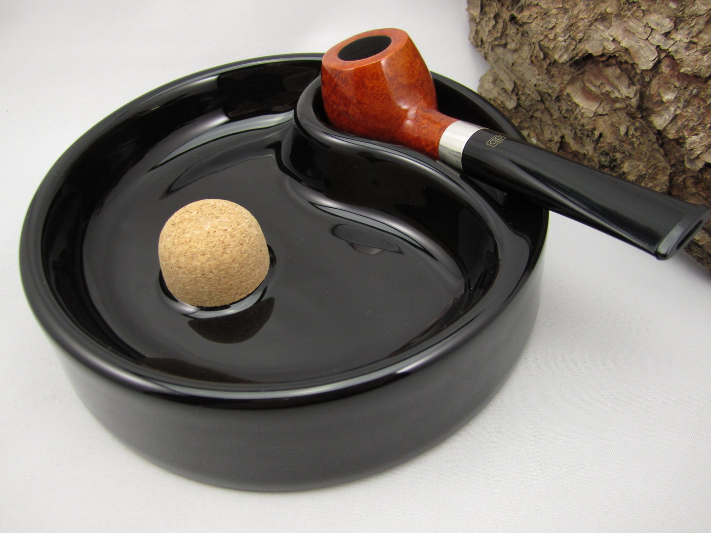 pfeifenaschenbecher_schwarz_eine_Pfeife_4