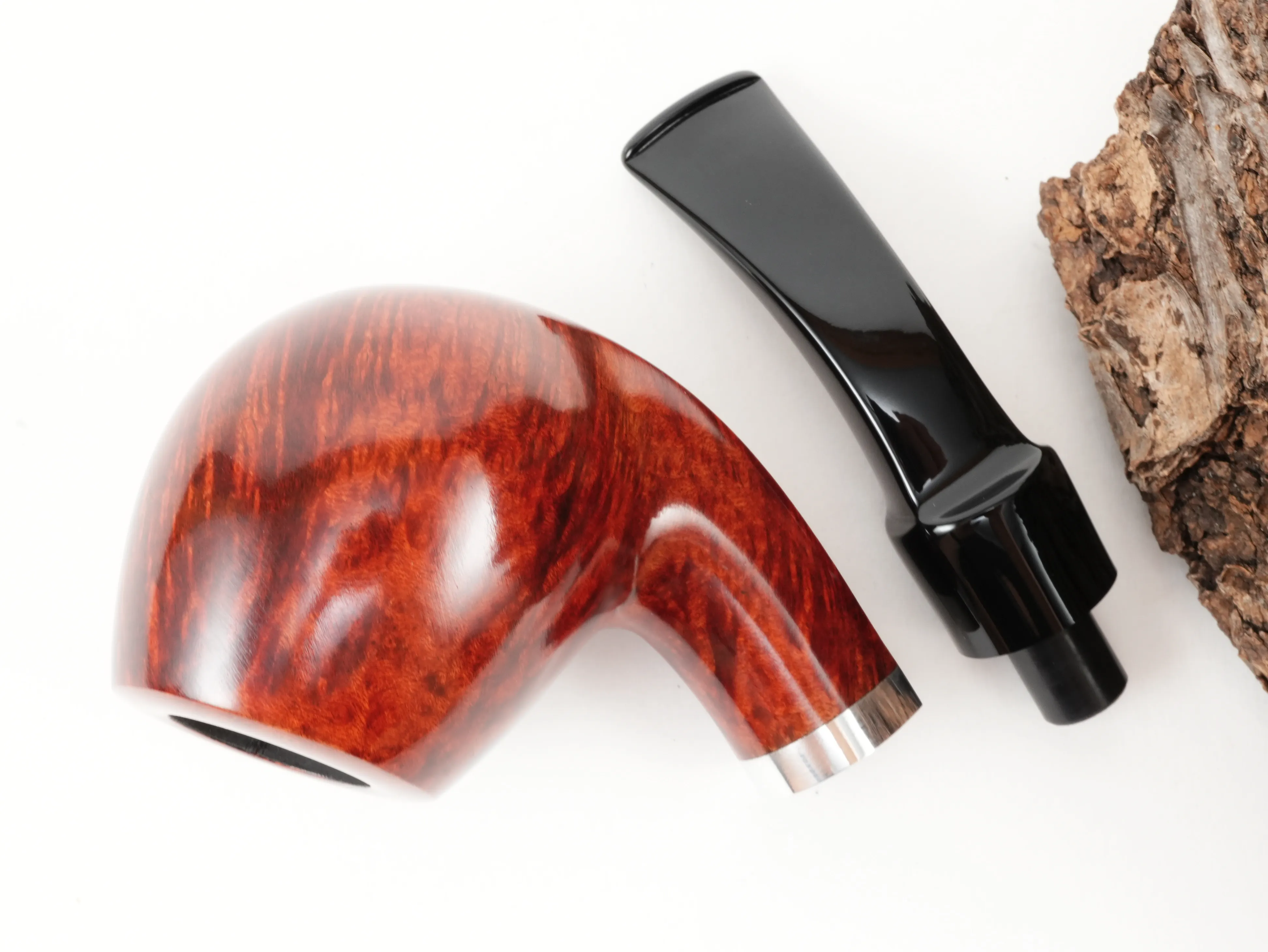 Draufsicht auf die zerlegte Stanwell København Terracotta 232 Pfeife mit getrenntem glattem Freestyle-Pfeifenkopf und schwarzem Mundstück