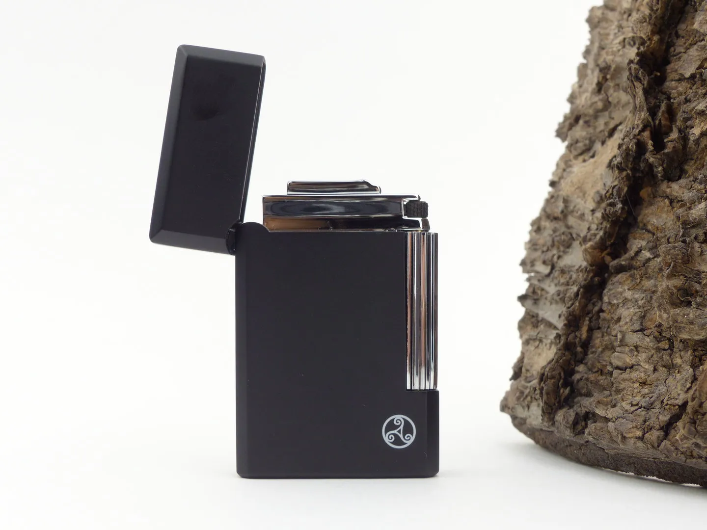 rattrays_lighter_bel_black_matt_5