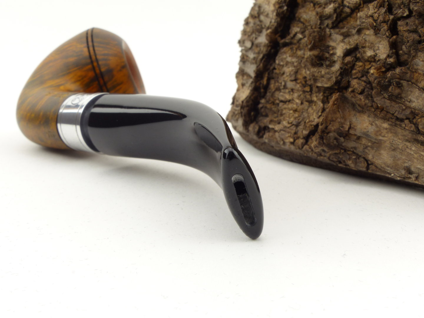 rattrays_monarch_178_contrast_black_4