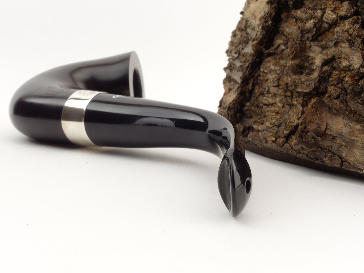 peterson_sherlock_holmes_original_heritage_lip_4