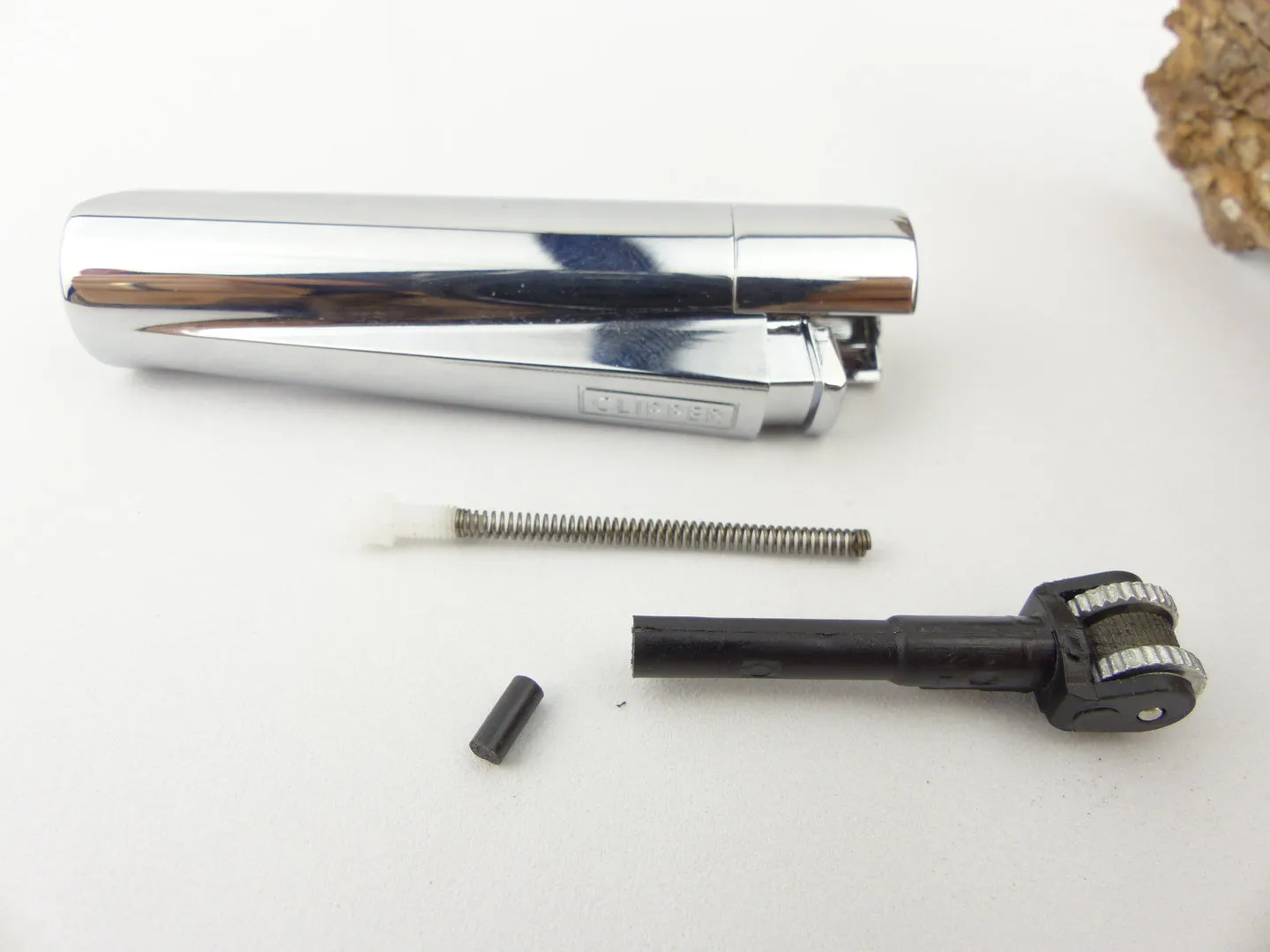 Clipper Pfeifenfeuerzeug chrom mit Box – Produktbild 9