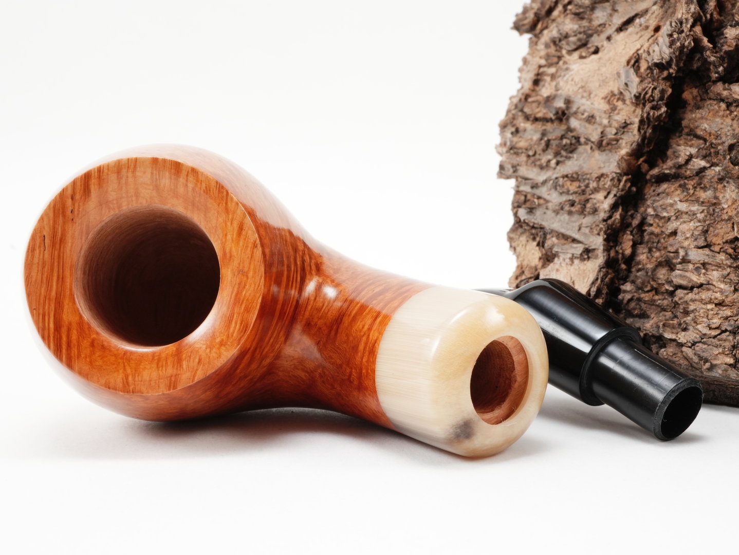 rattrays_the_bull_light_146_8