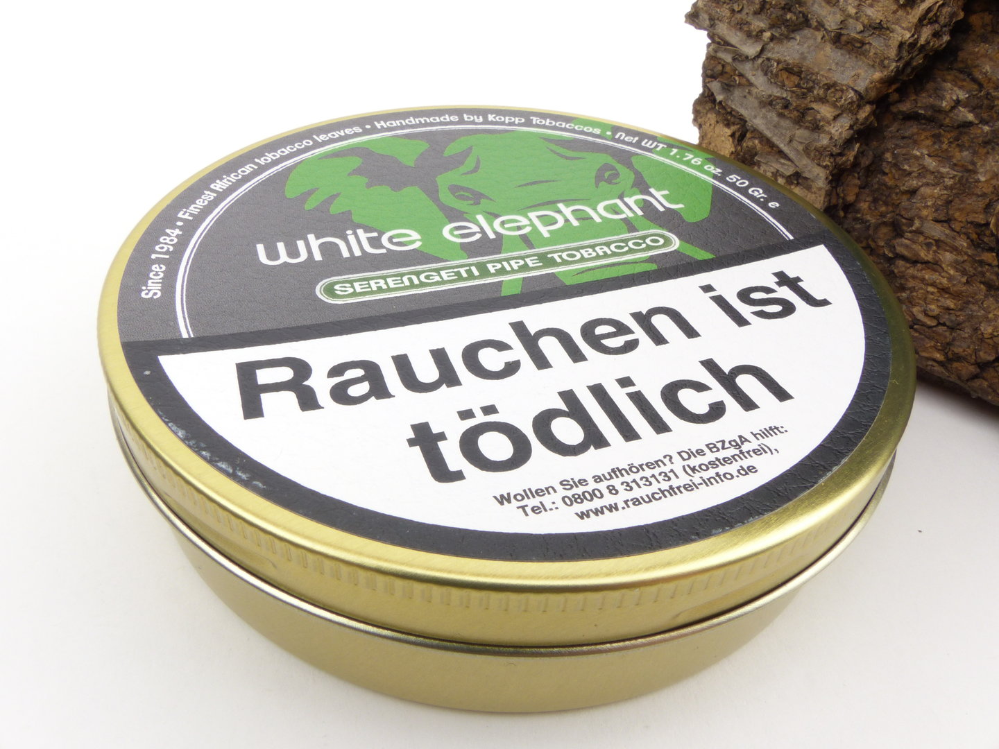 white_elephant_pfeifentabak_serengeti_3