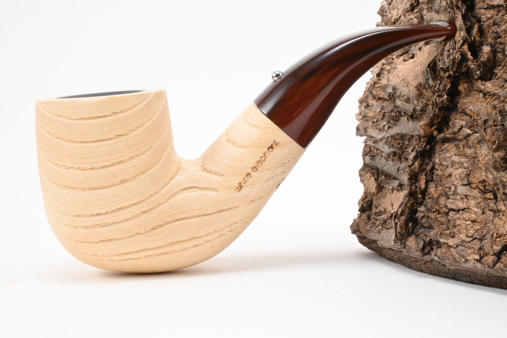 white_elephant_pipe_pfeife_etosha_4_2