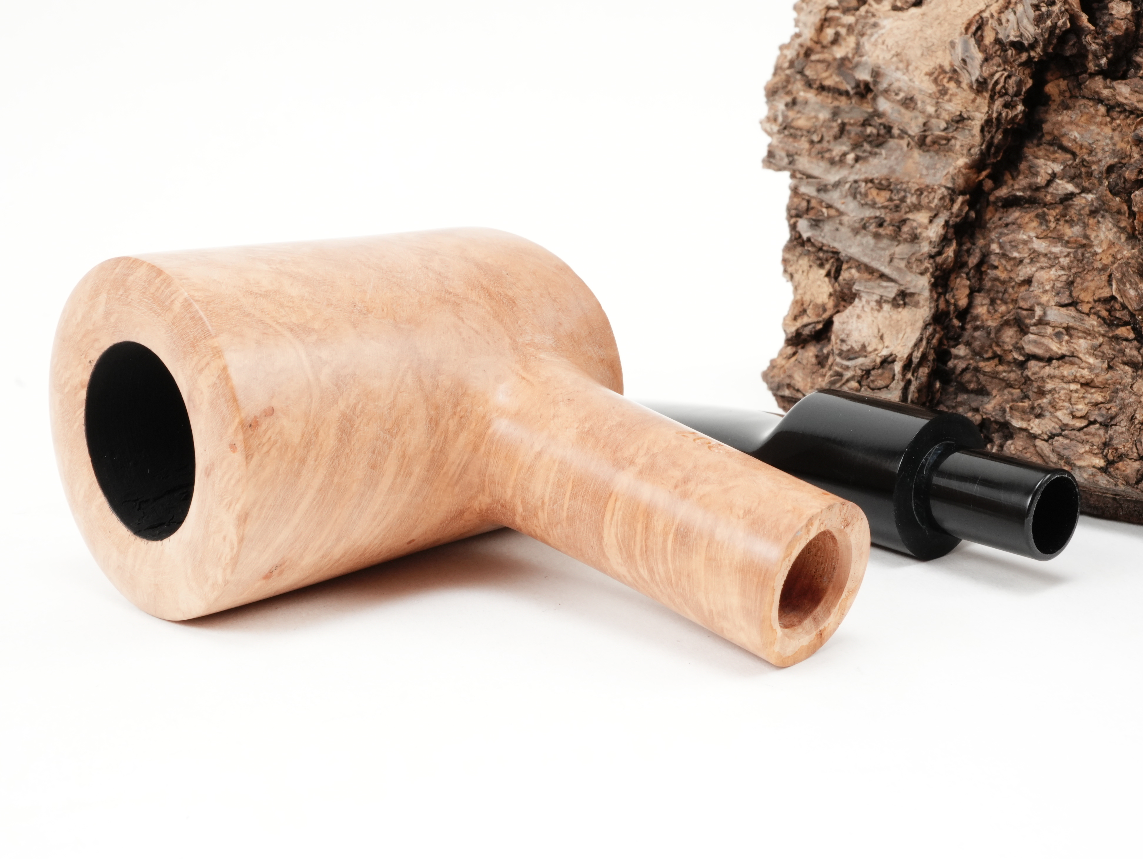 Zerlegte Stanwell Authentic Natural 207 mit Blick auf die Holmbohrung für 9mm Filter und den Mundstückzapfen