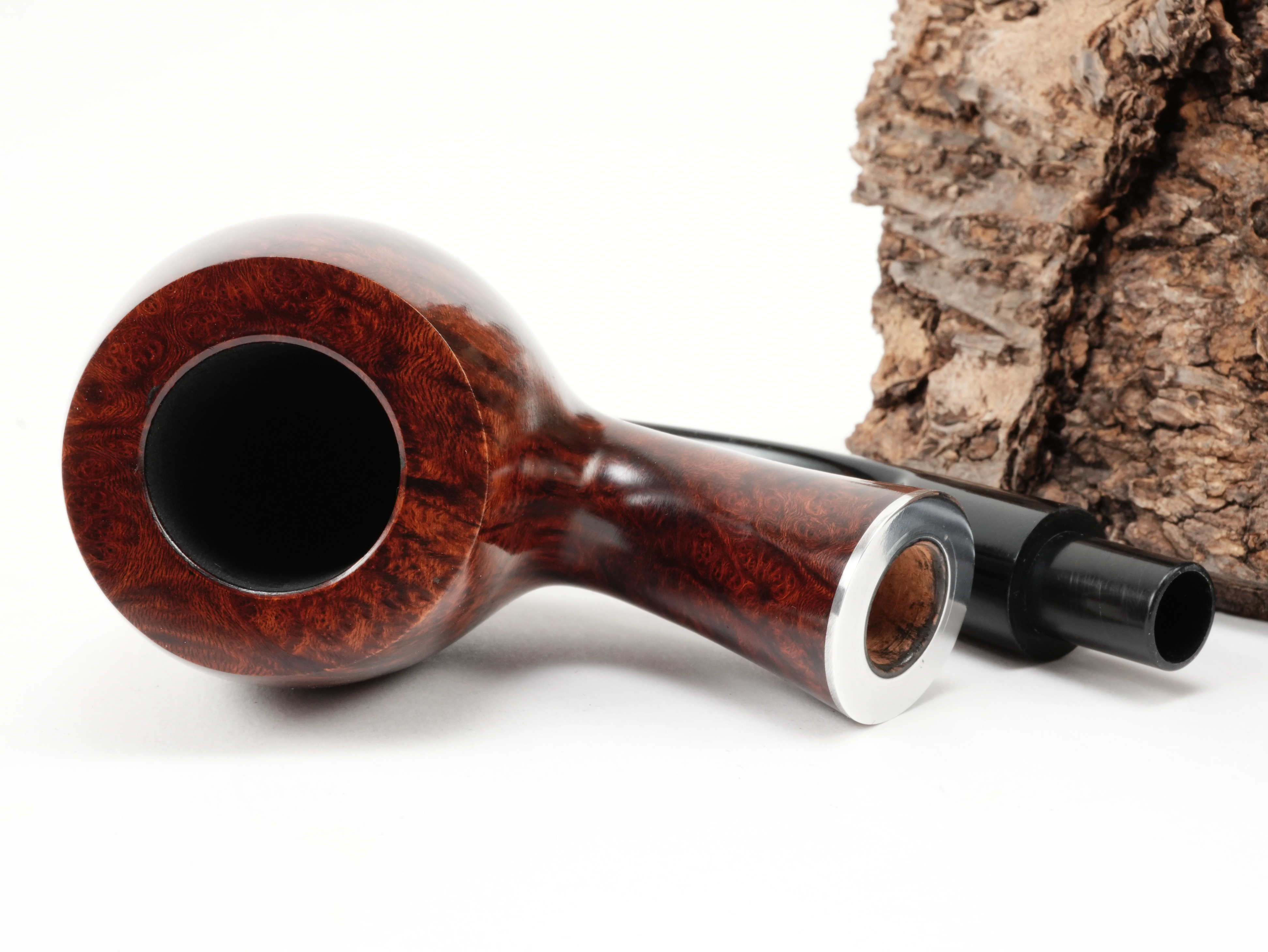 Zerlegte Stanwell H.C. Andersen Braun 7 mit Blick auf die 9mm Filterbohrung im Holm und den Zapfen des kurzen Mundstücks