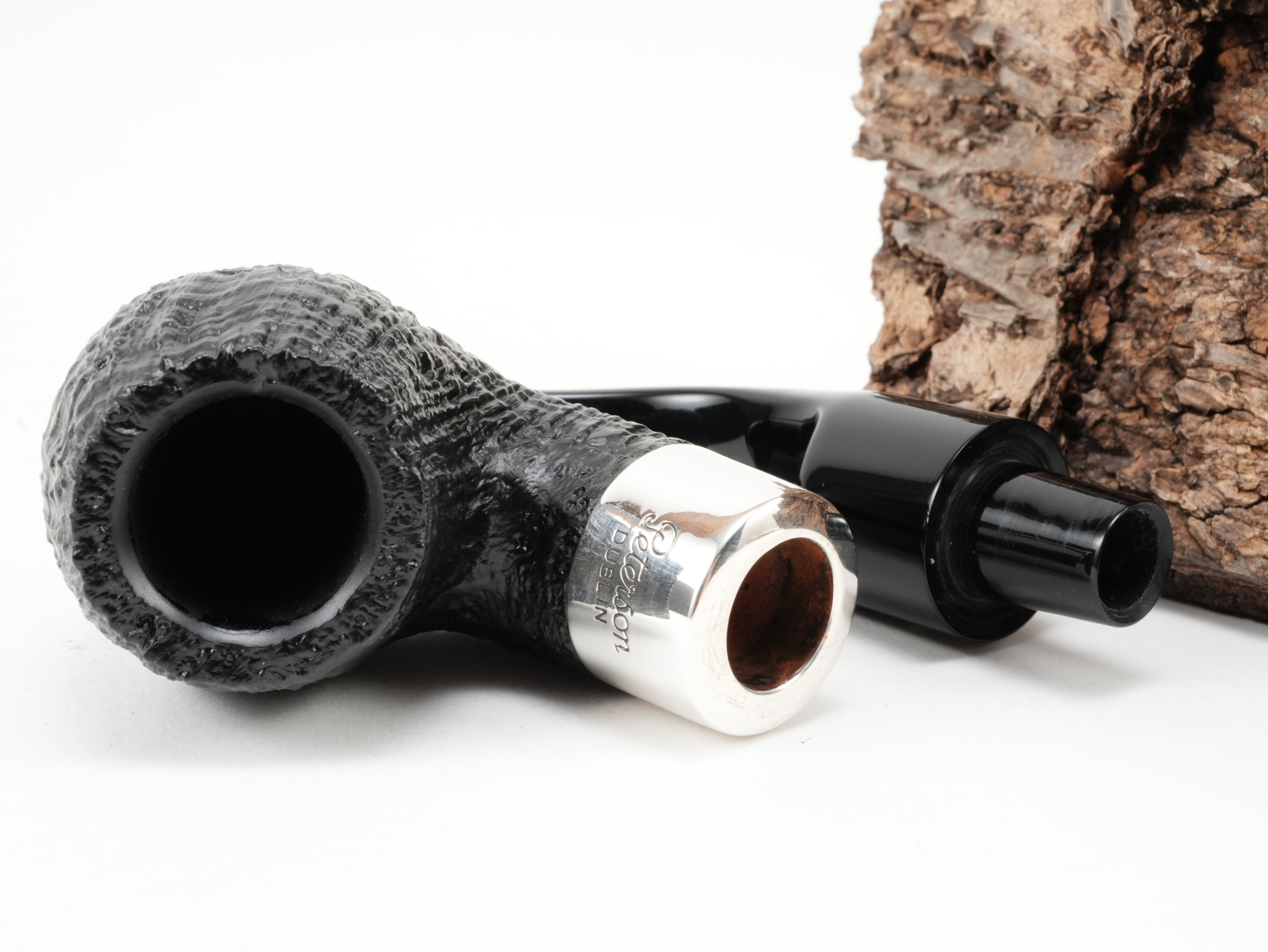 Zerlegte Peterson Deluxe System 12,5 mit Blick auf die Holmbohrung mit Sterling-Silberring und den Steckzapfen