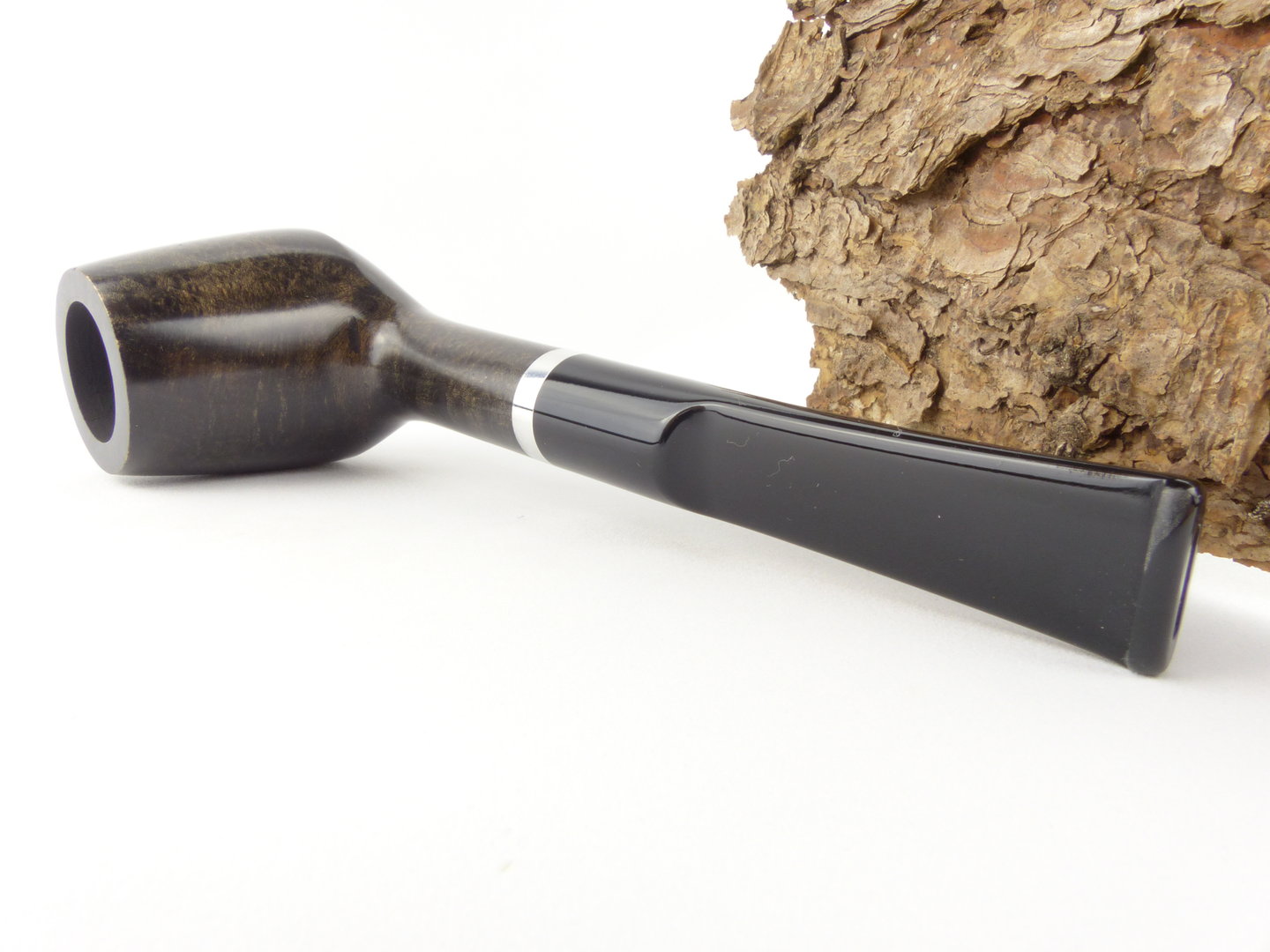 molina_barasso_pfeife_grau_1_5