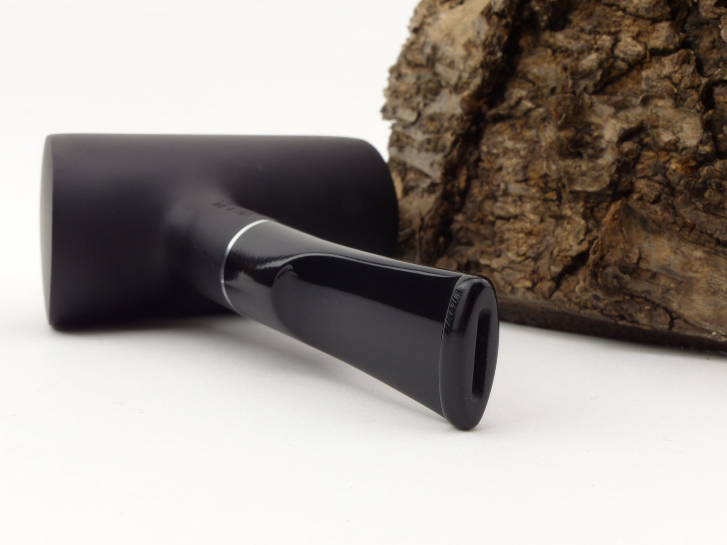 molina_shorty_6_black_4