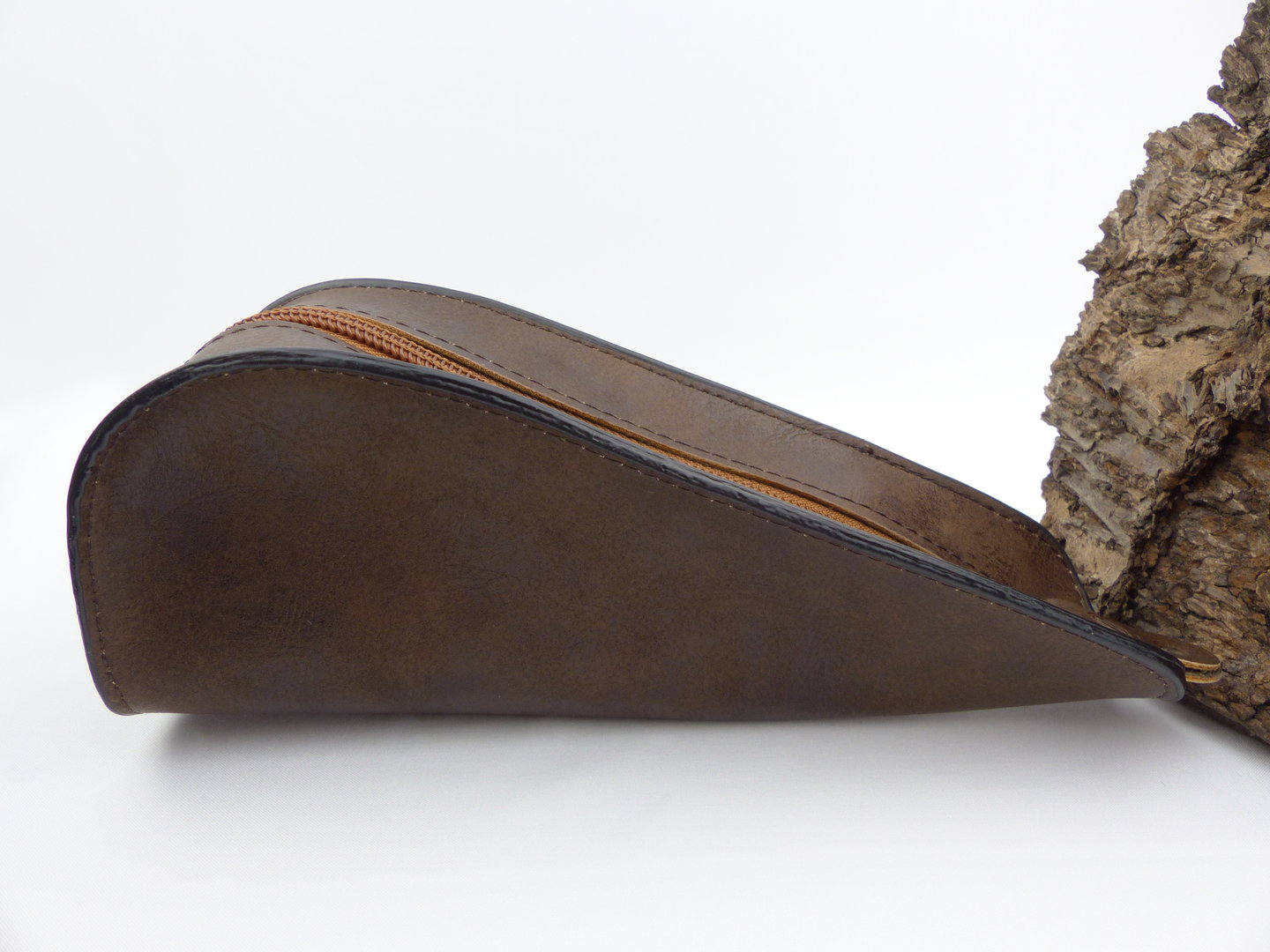 pfeifentasche_dreieck_dunkel_2