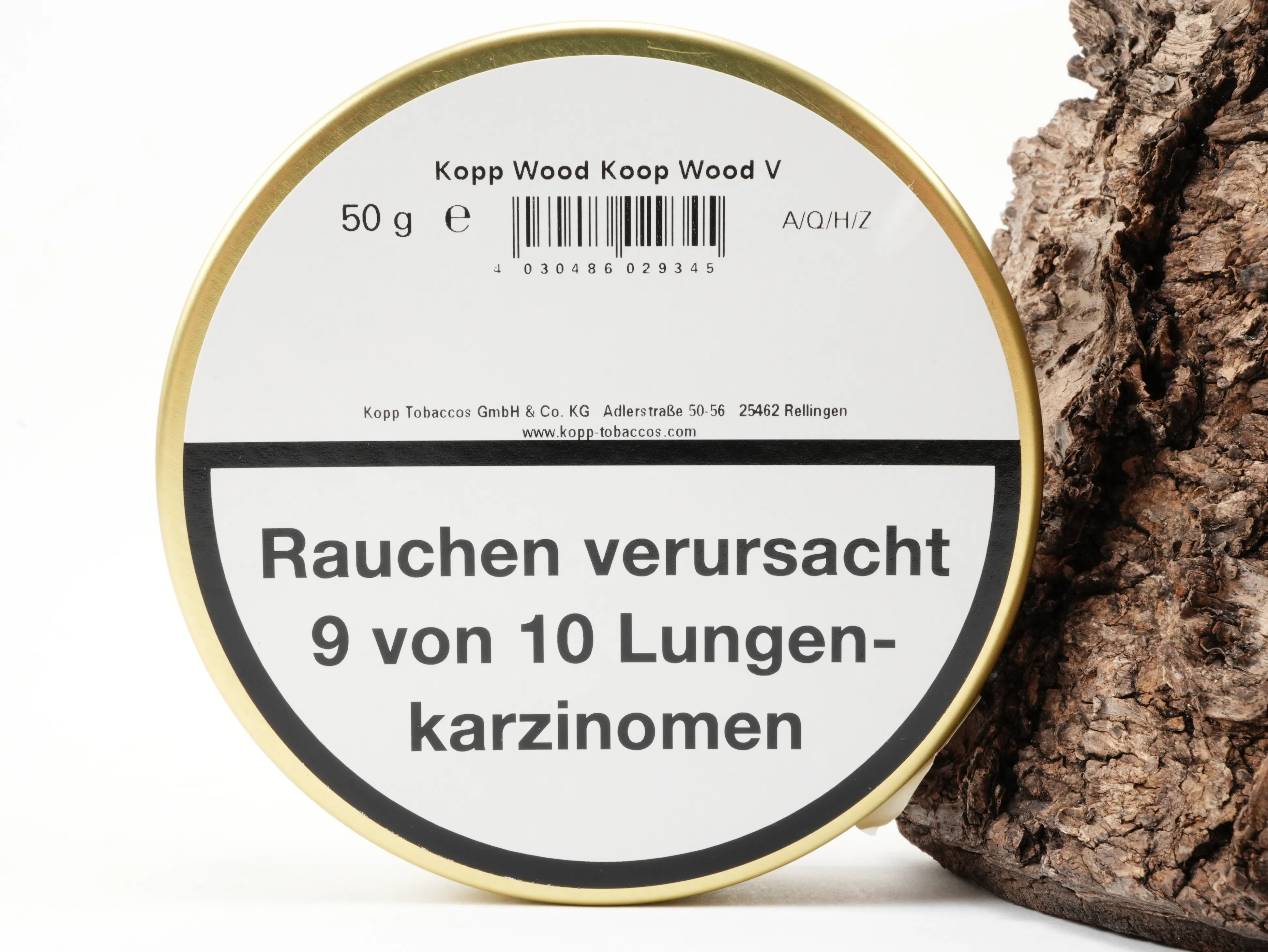 Dosenrücken des Kopp Tobaccos Wood V Pfeifentabaks mit Herstellerangaben und EAN-Barcode