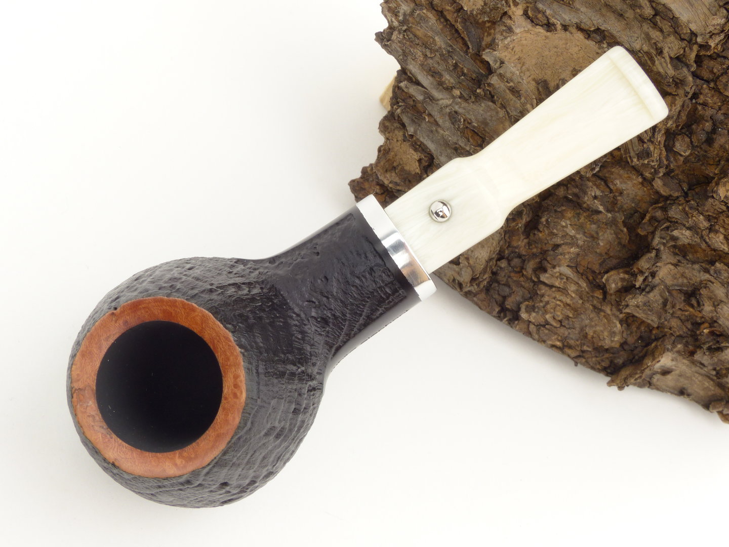 white_elephant_ebony_ivory_sand_5_3