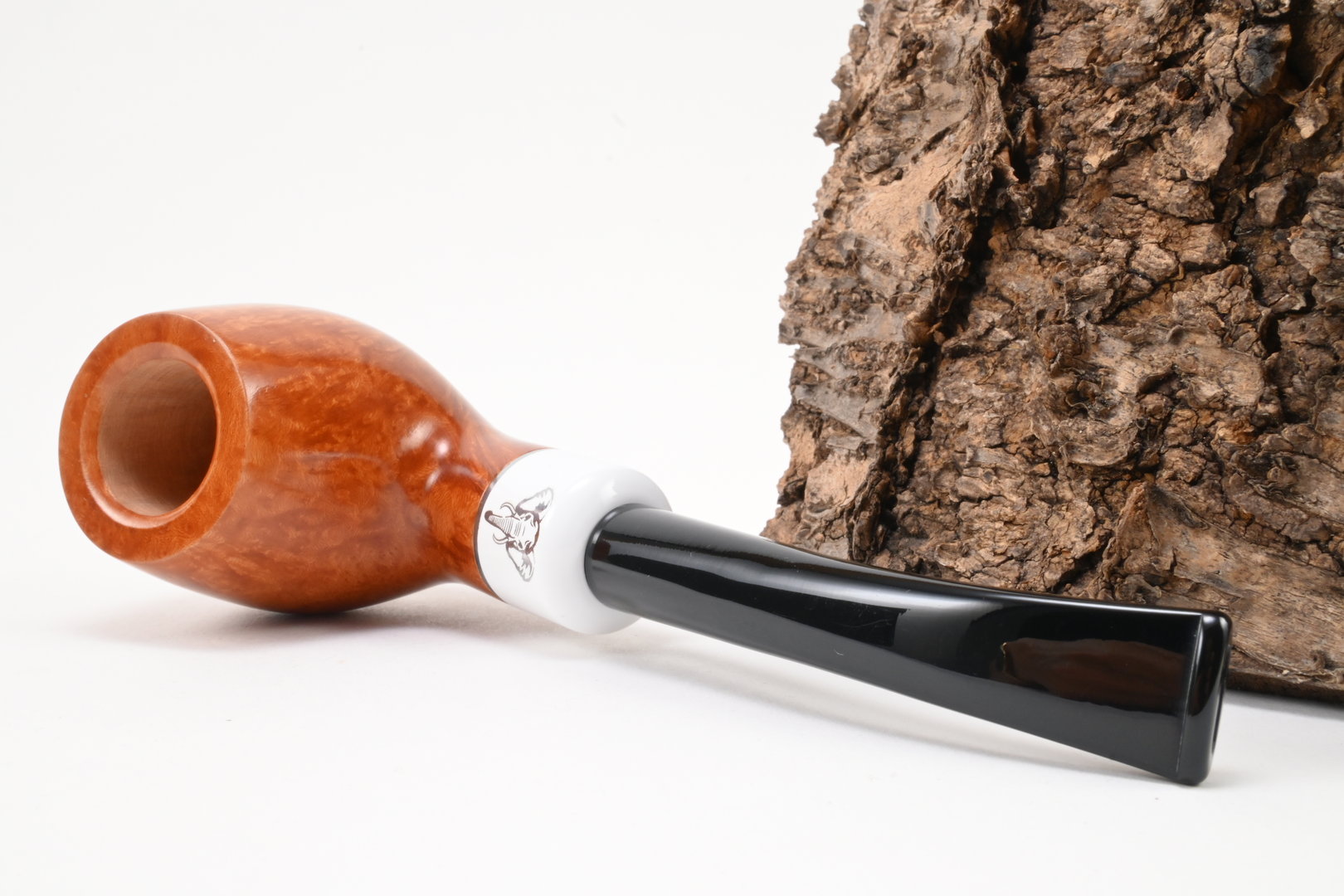 white_elephant_pipe_pfeife_kenya_light_16_5