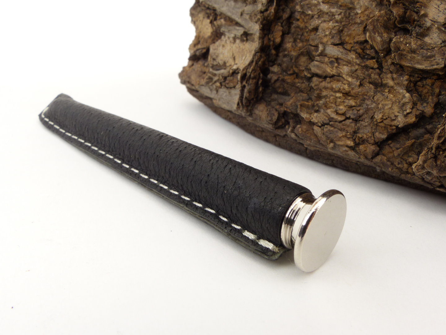 tsuge_pfeifenstopfer_leder_schwarz_1