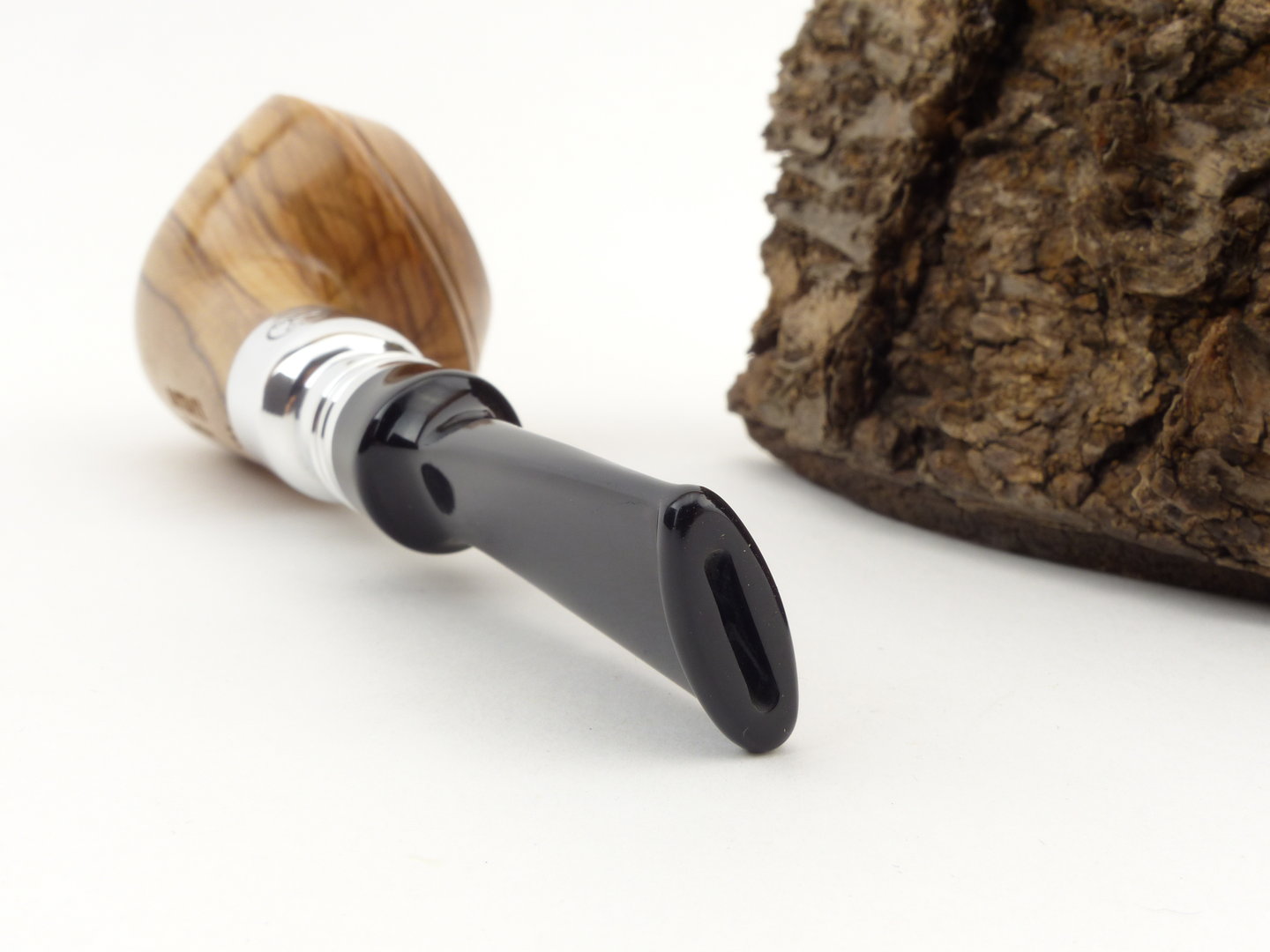 rattrays_sanctuary_161_olive_smooth_4