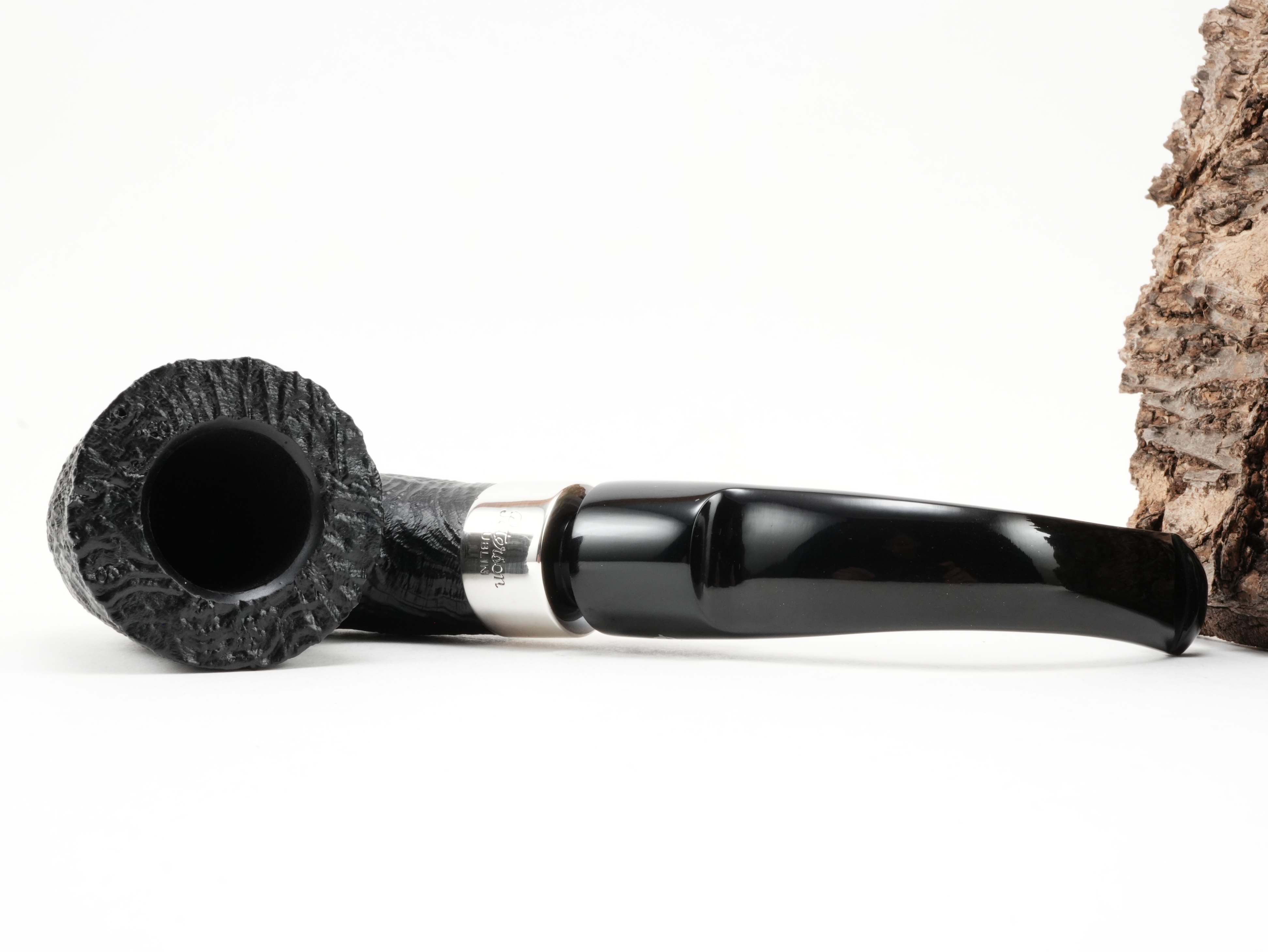 Flache Draufsicht auf die liegende Peterson Deluxe System XL5s mit schwarzer Sandstrahlung und Silberring