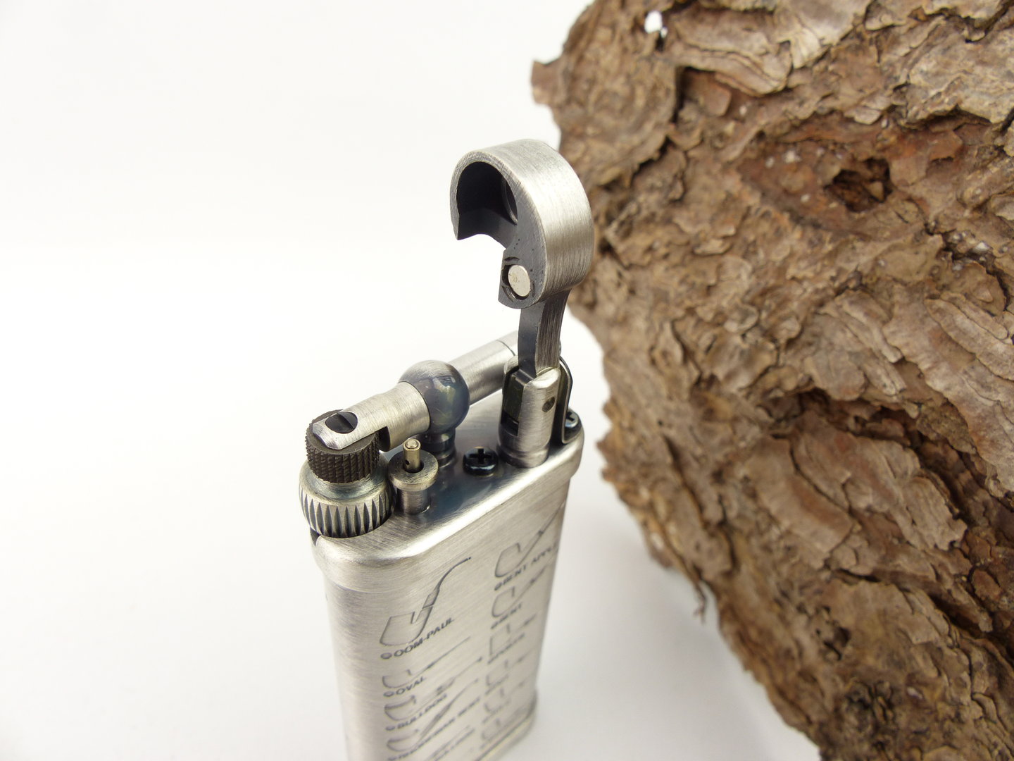 im-corona-ic-64-7415-old-boy_7