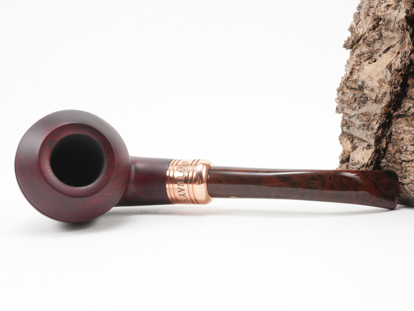 rattrays_yule_2025_red_6