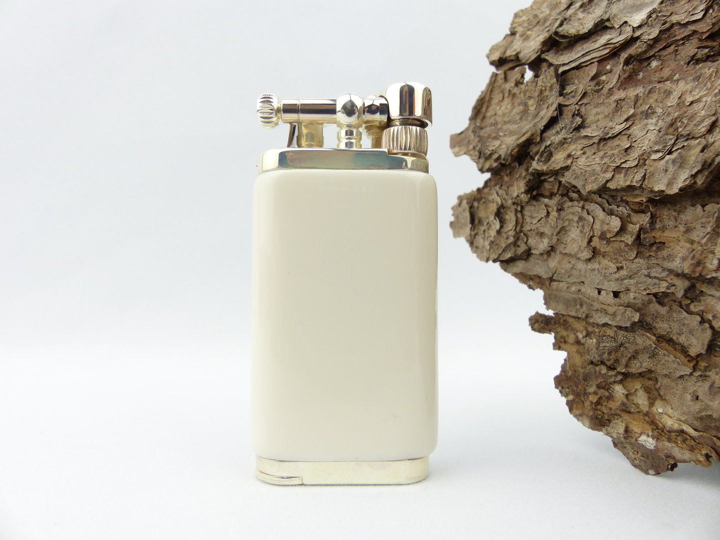 im-corona-ic-64-4001-old-boy_1