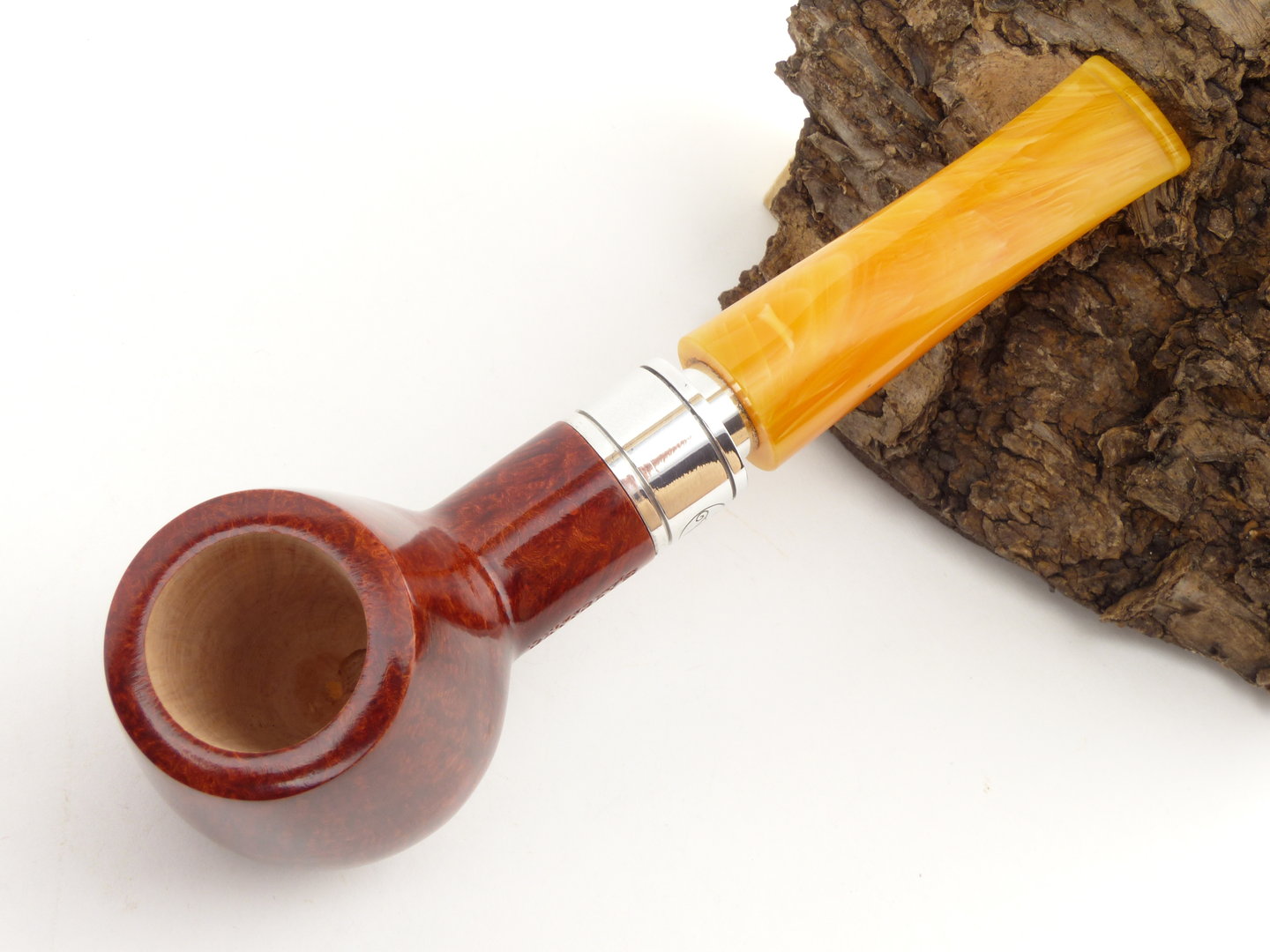 rattrays_monarch_18_light_3