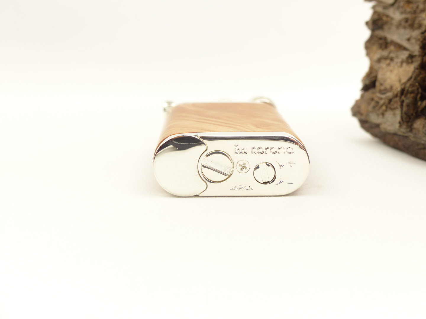 im_corona_old_boy_64_4012_5