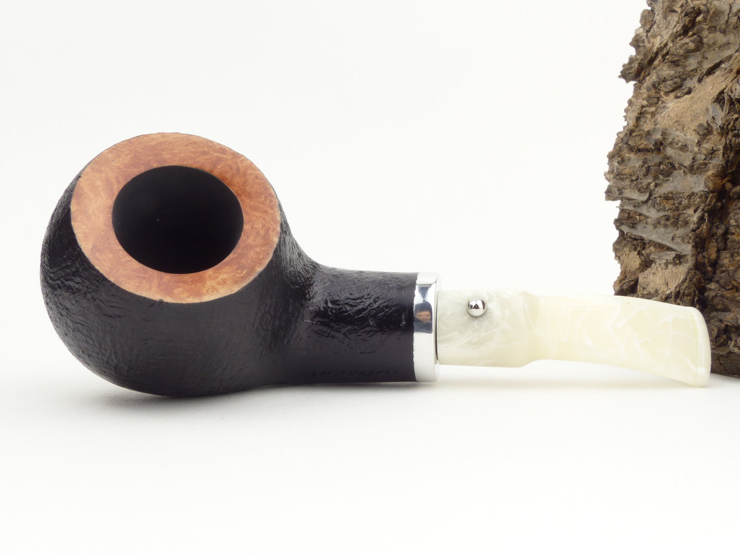 white_elephant_ebony_ivory_sand_2_6