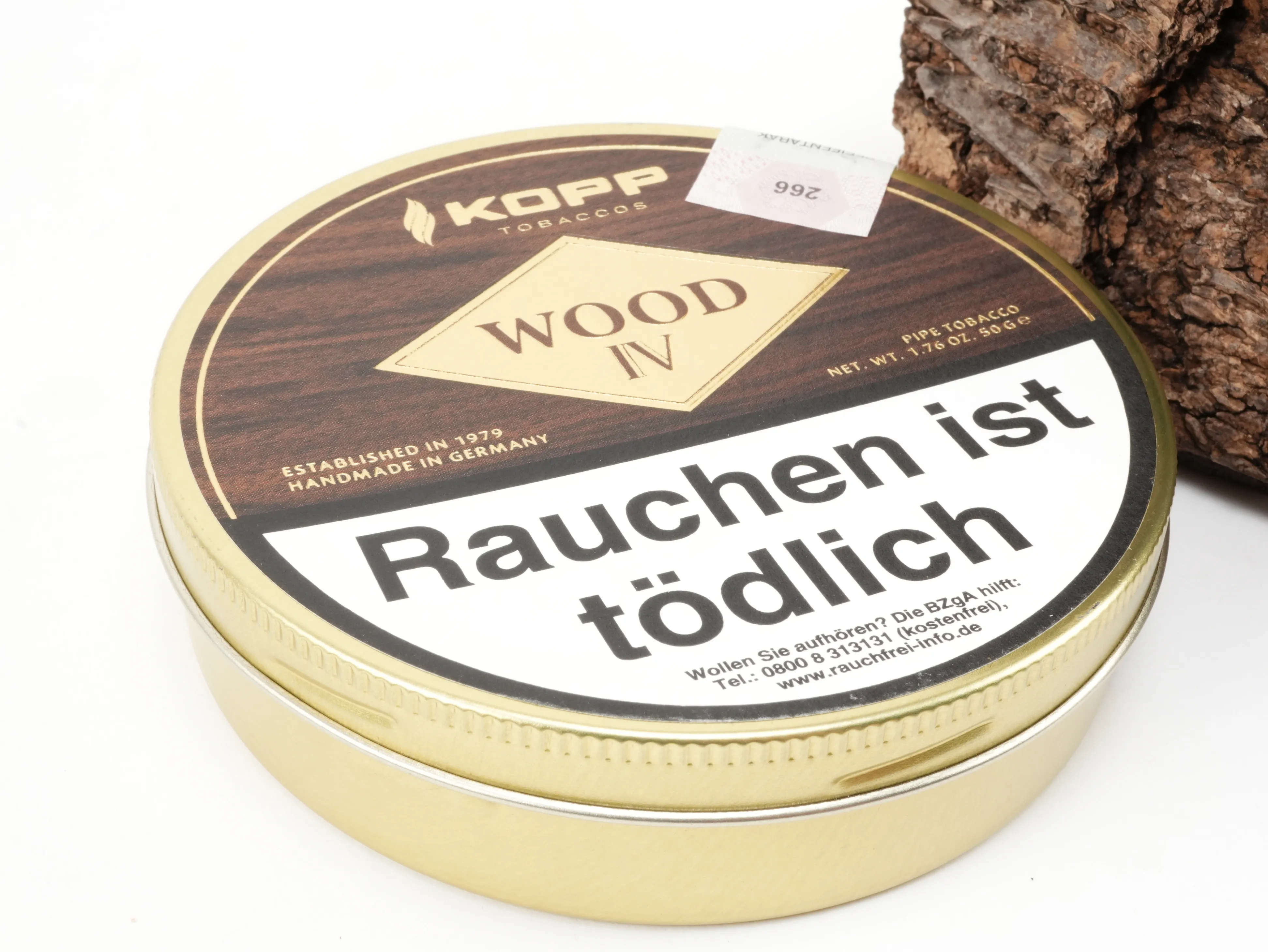 Schräge Perspektivansicht der geschlossenen Kopp Wood IV Tabakdose mit Banderole