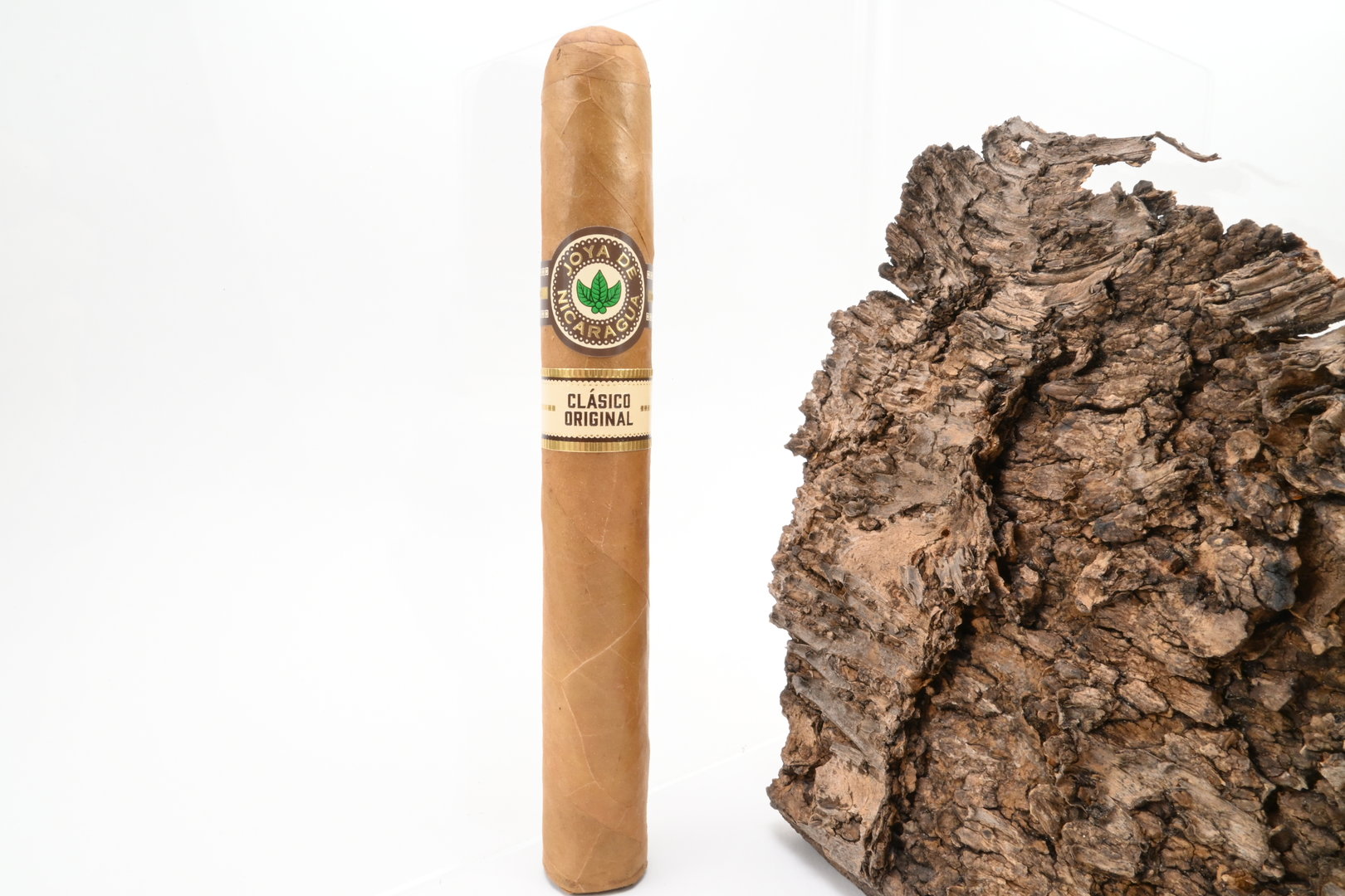 Joya_de_Nicaragua_Clasico_Toro_4_4