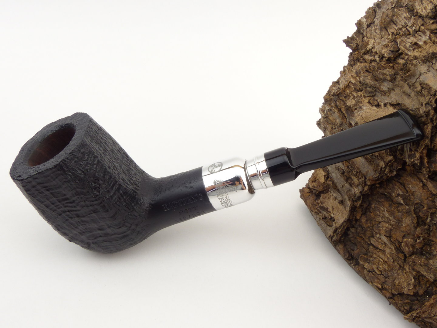 Rattrays_pipe_of_the_year_Jahrespfeife_2023_sand_black_1