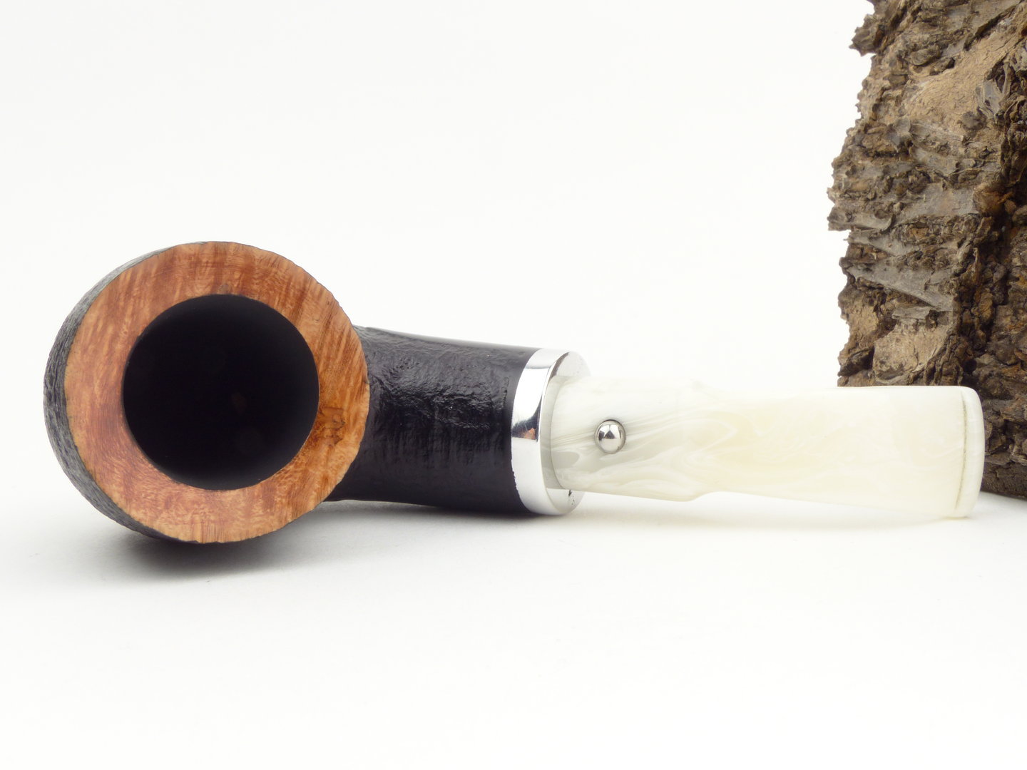 white_elephant_ebony_ivory_sand_4_6