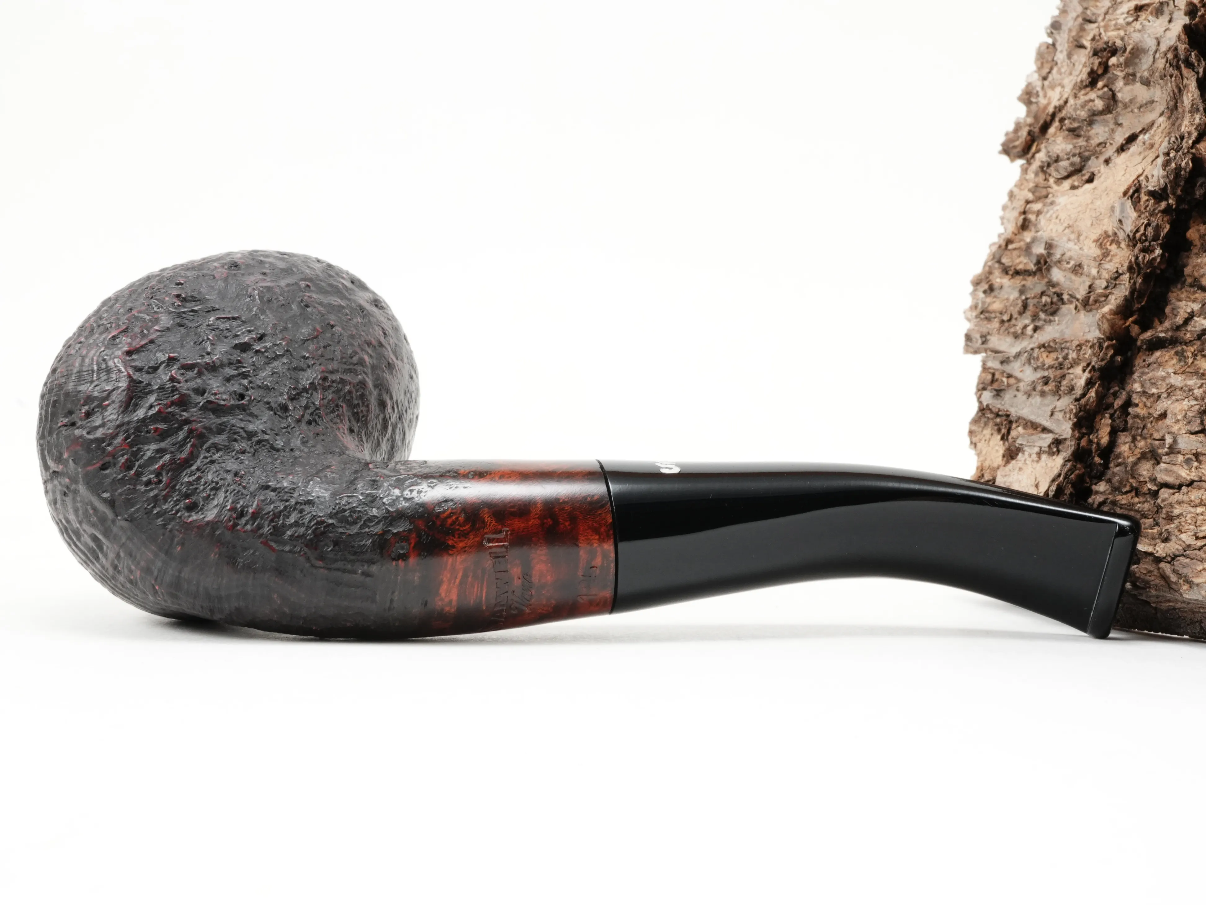 Unterseite der Stanwell Vario 185 Pfeife mit glatt polierter Fläche und Stempelung Stanwell Vario 185