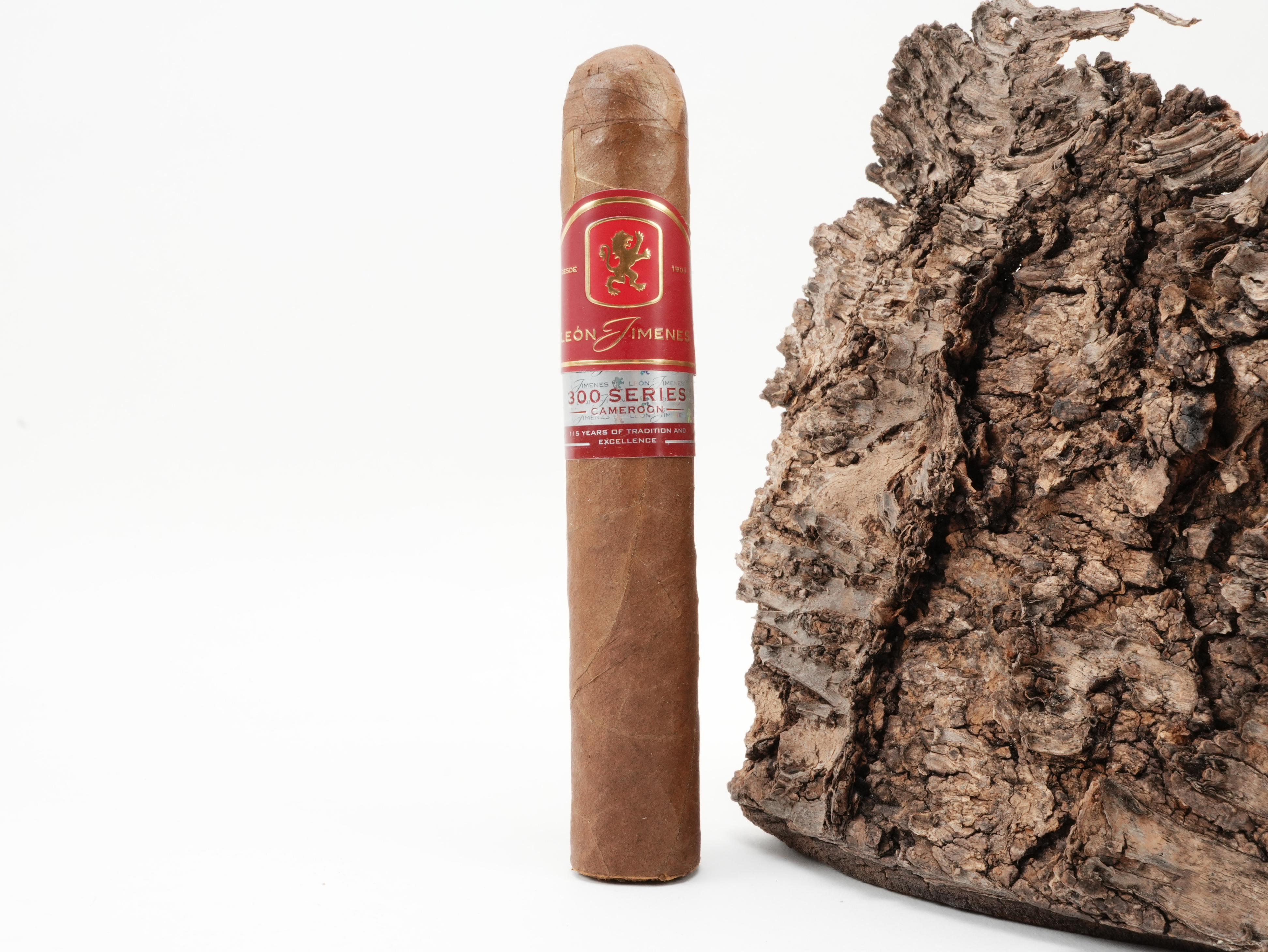León Jimenes Series 300 Cameroon Robusto