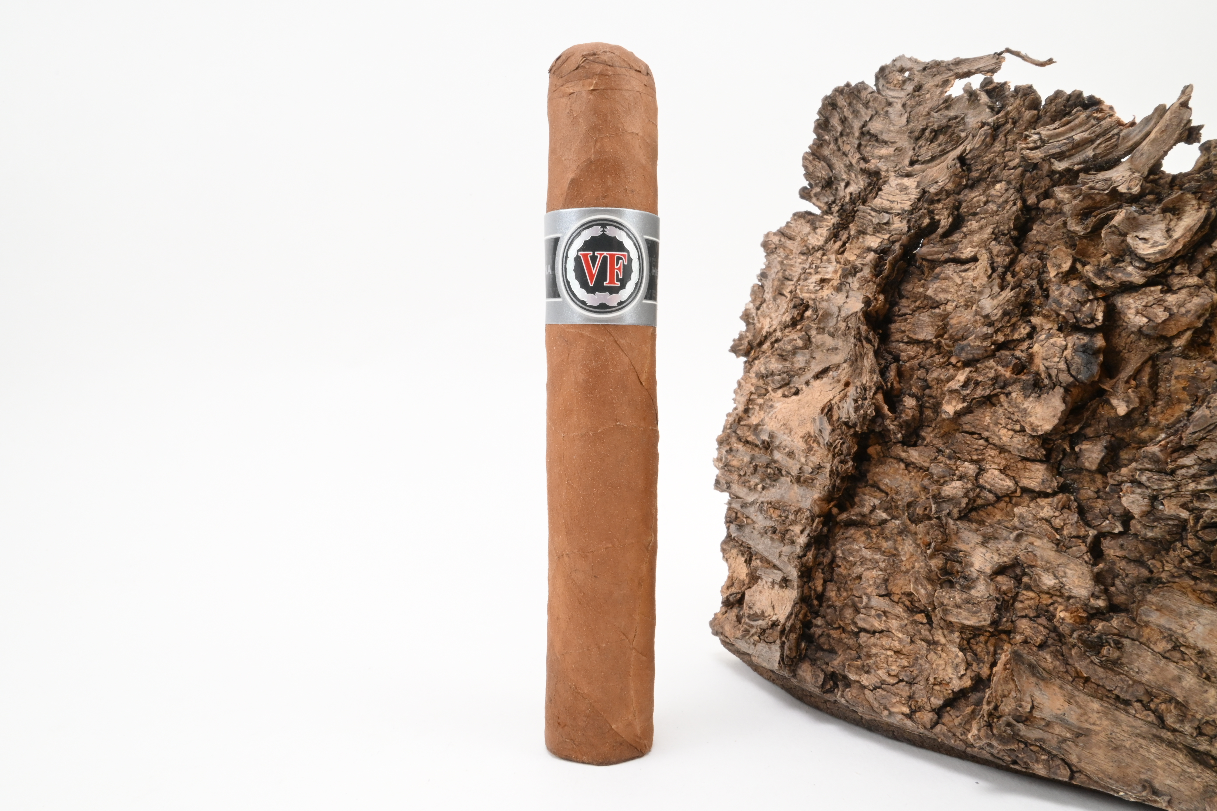 Vega Fina Linea Fortaleza 2 Robusto Tubo