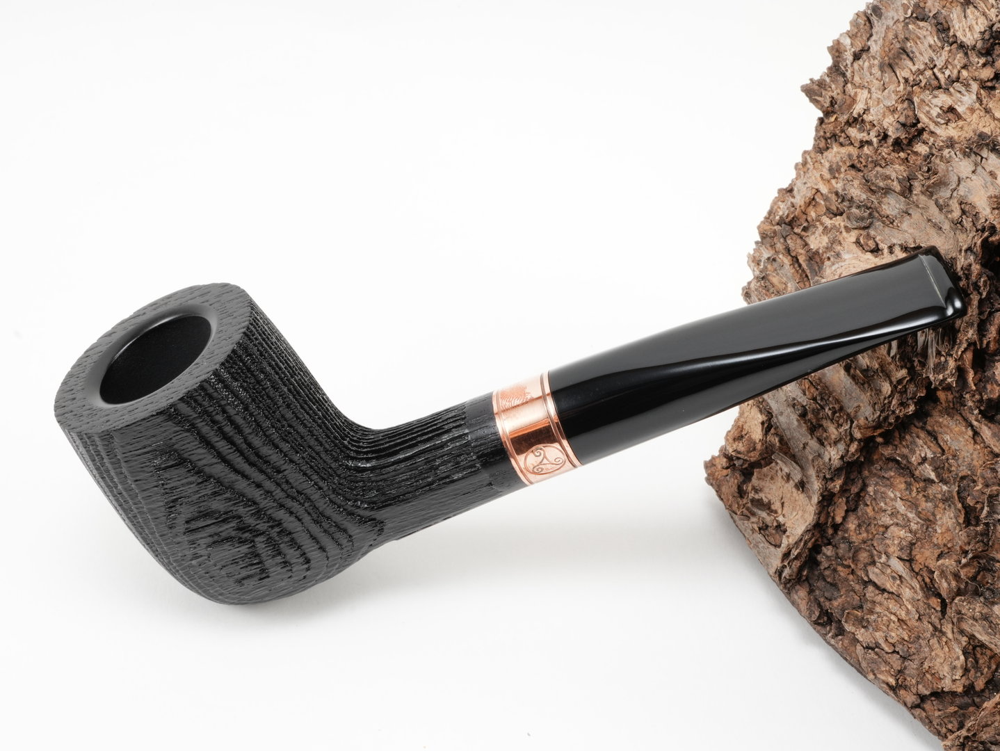 rattrays_distillery_109_G_black_1