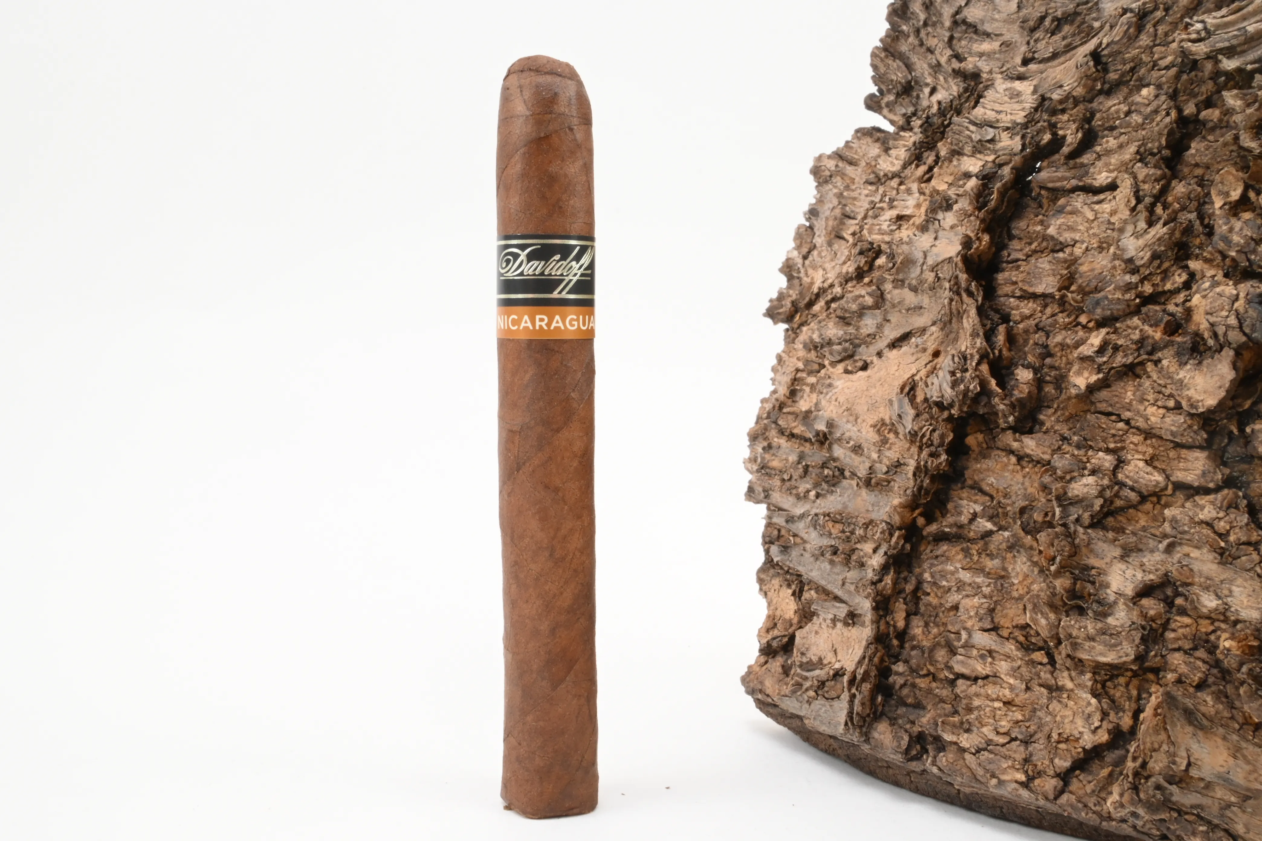davidoff brown cigarettes Some of the best modern cigarettes: Classic | by Henry Tudor Davidoff Millennium Robusto Natural -