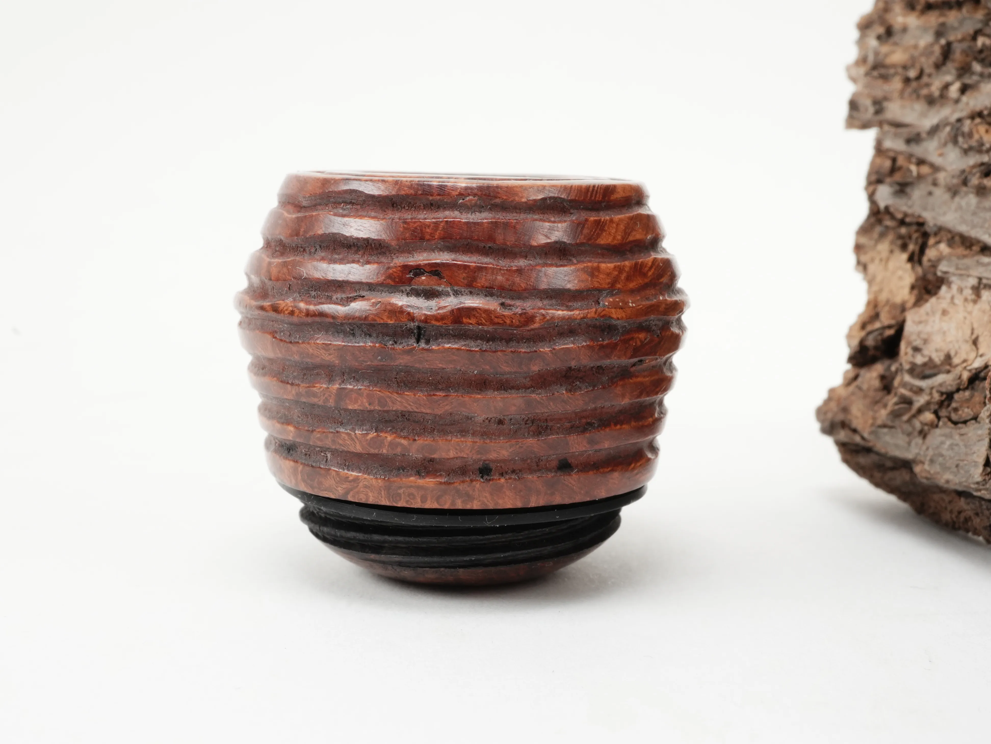Falcon Pfeifen Kopf Bulldog lined rustic – Produktbild 2