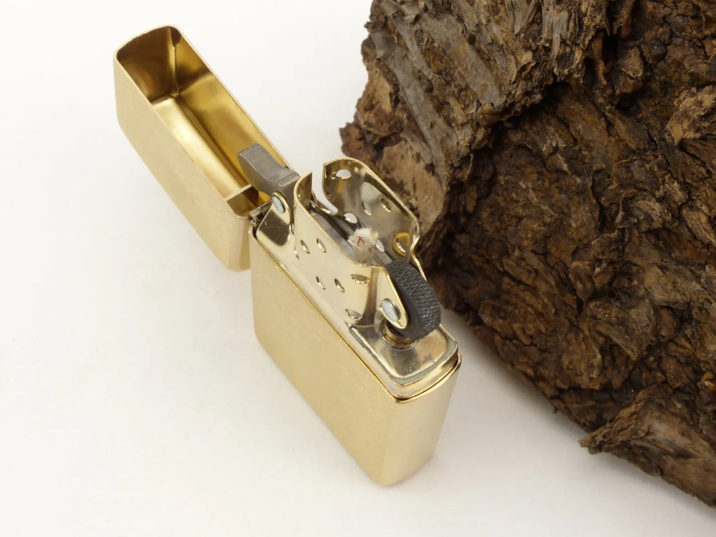 Zippo Feuerzeug Messing gebürstet 60001165 – Produktbild 6